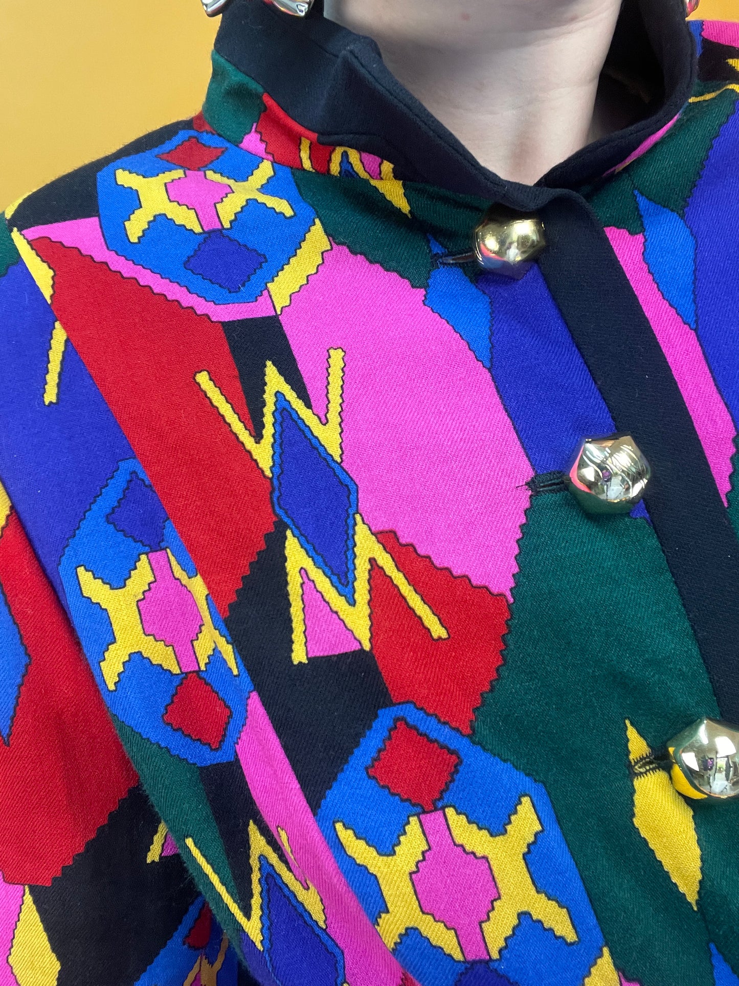 Superfunky Wollblazerjacke mit poppigem Geomuster