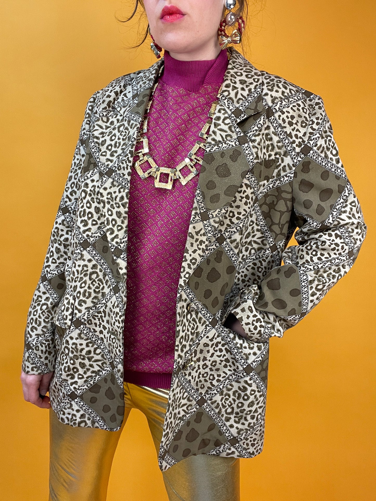 Glitzernd bedruckter Blazer mit ultracoolem Animalprint Patchwork