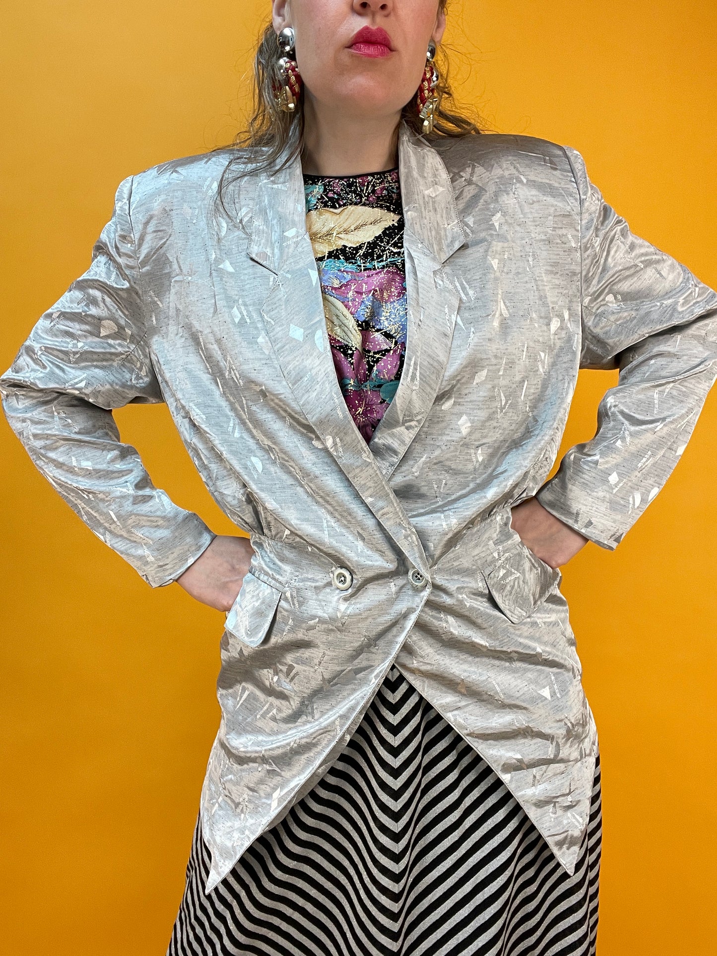 Silbern-schimmernder 80s Blazer mit glänzendem Webmuster
