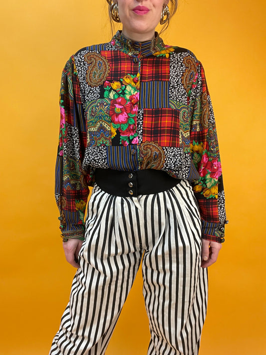 Famose 80s/90s Bluse mit fröhlichem Patternclash-Print