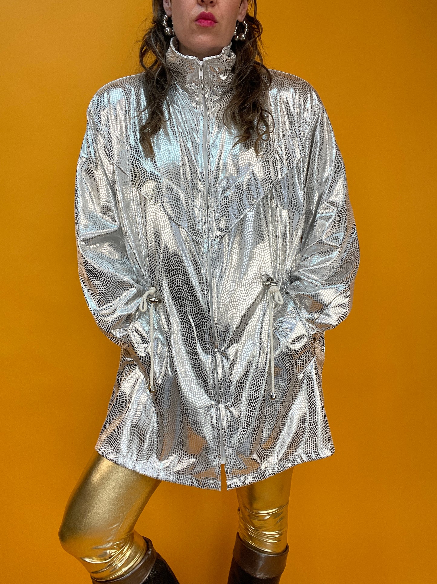 80s/90s Übergangsjacke in ultrastark glänzendem silbernem Discokugel-Print