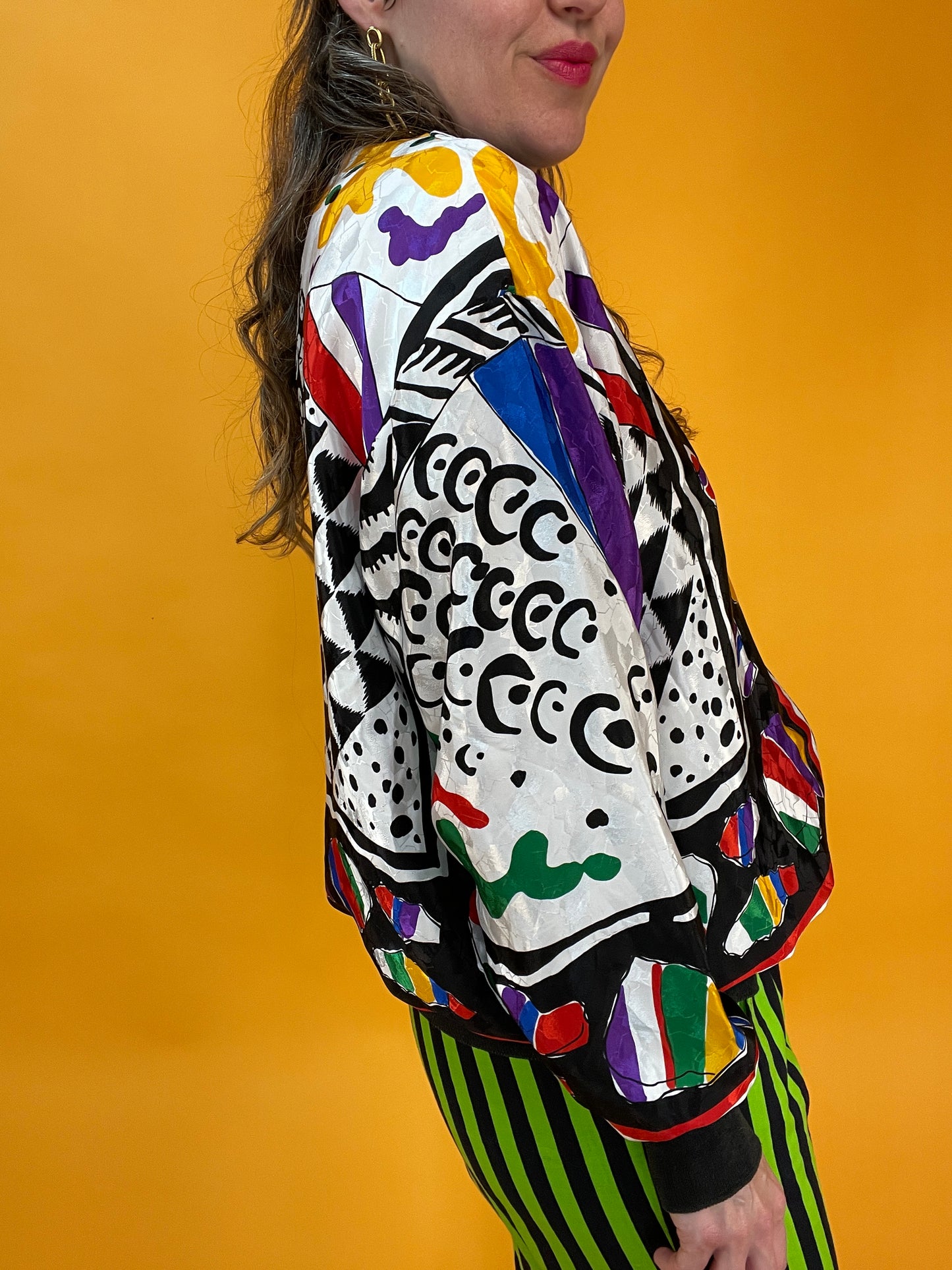 Megacoole Sommerblousonjacke mit maximalistischem 80s/90s Powerprint