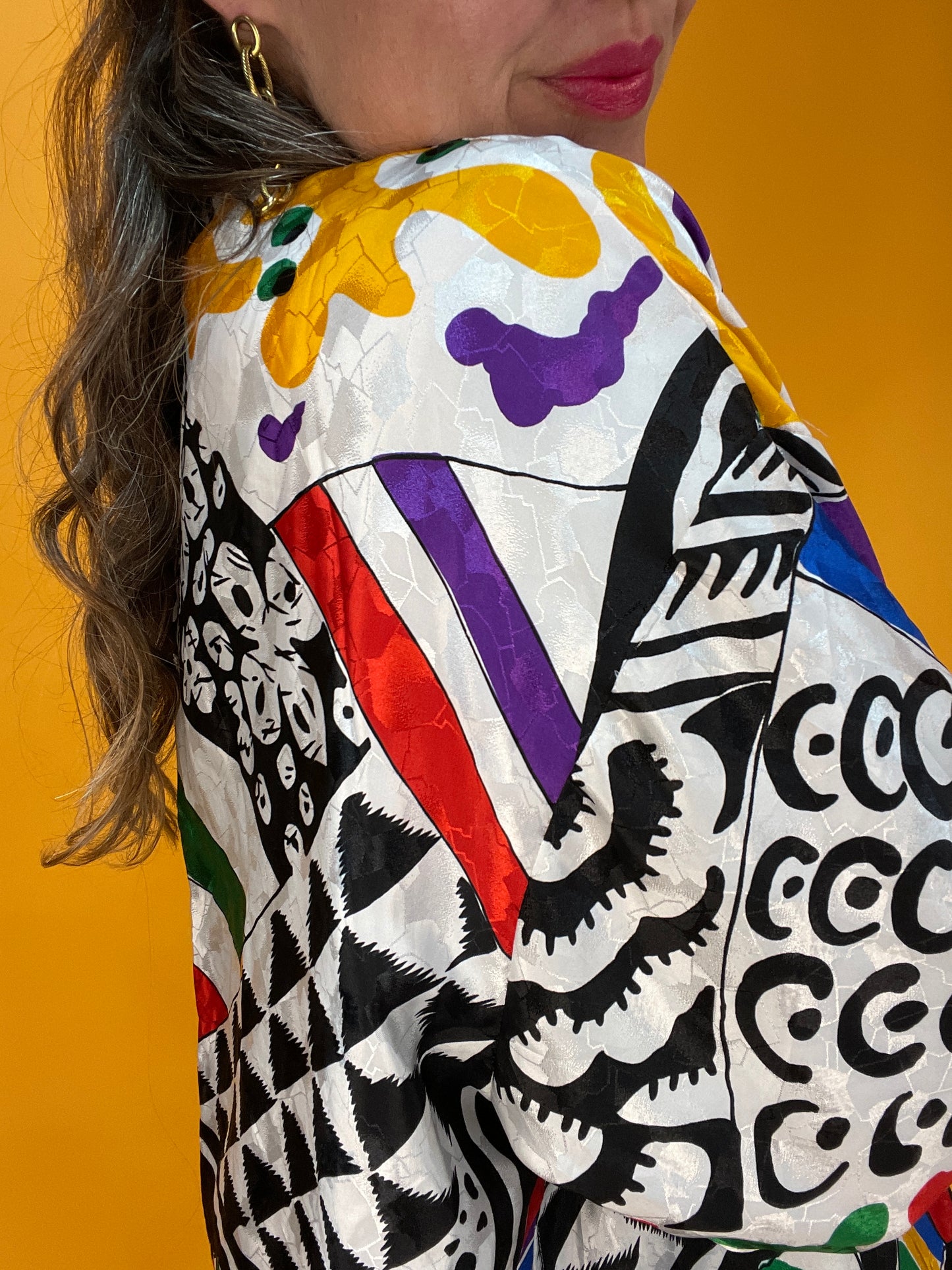 Megacoole Sommerblousonjacke mit maximalistischem 80s/90s Powerprint