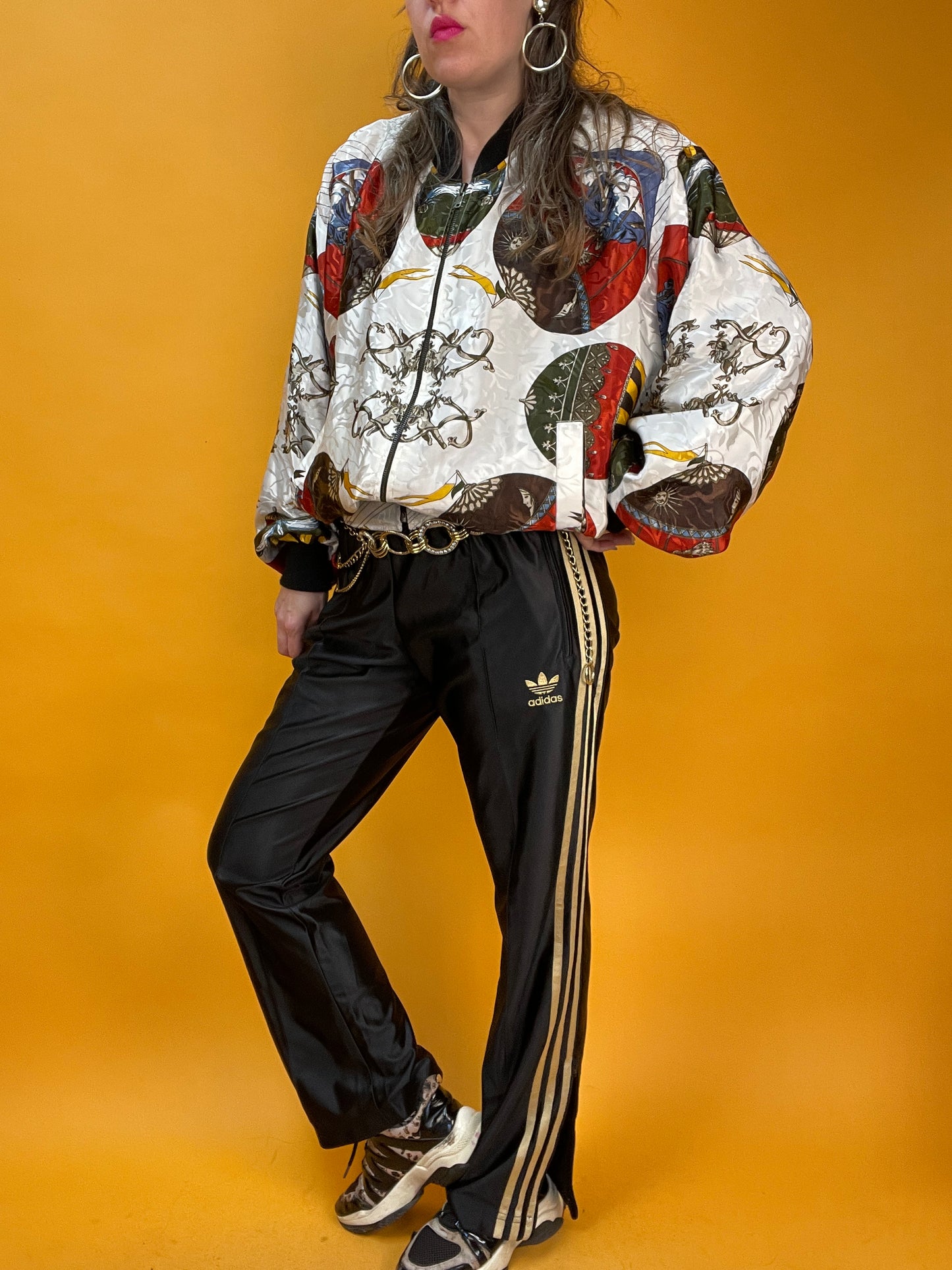 Famos glänzende 80s/90s Blousonjacke mit supercoolem Ballonprint