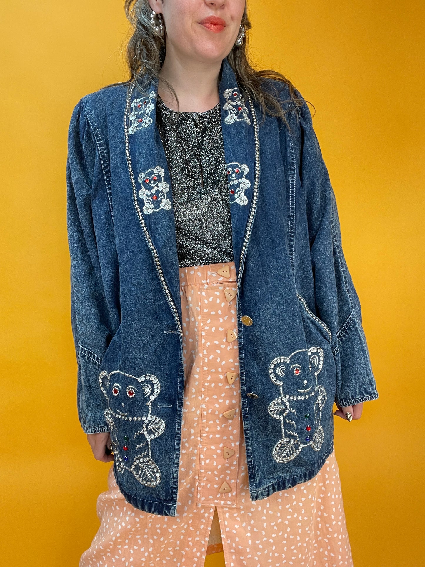 80s Denimjacke mit verrückter Bärchen-Bestickung aus Pailletten