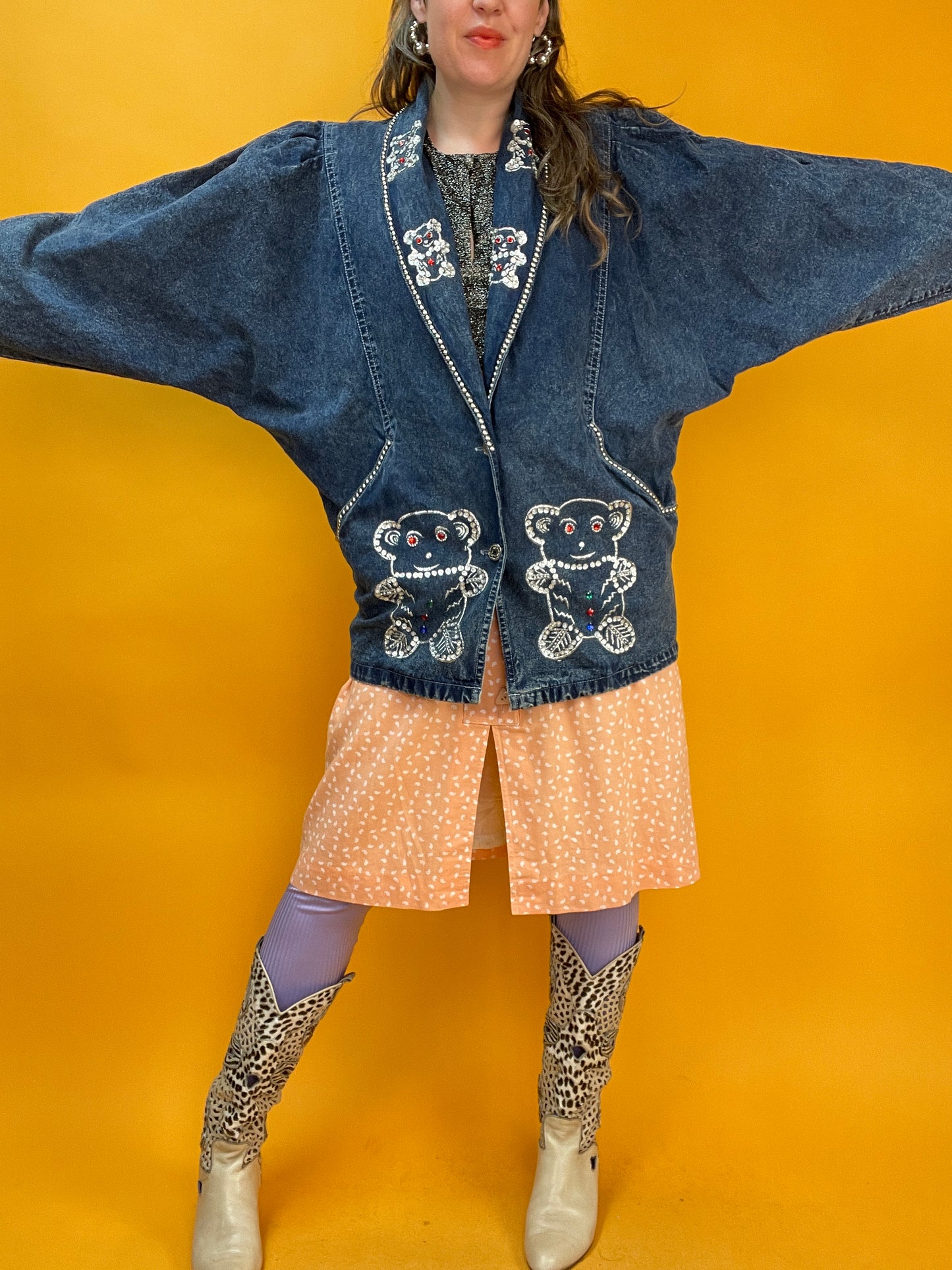 80s Denimjacke mit verrückter Bärchen-Bestickung aus Pailletten