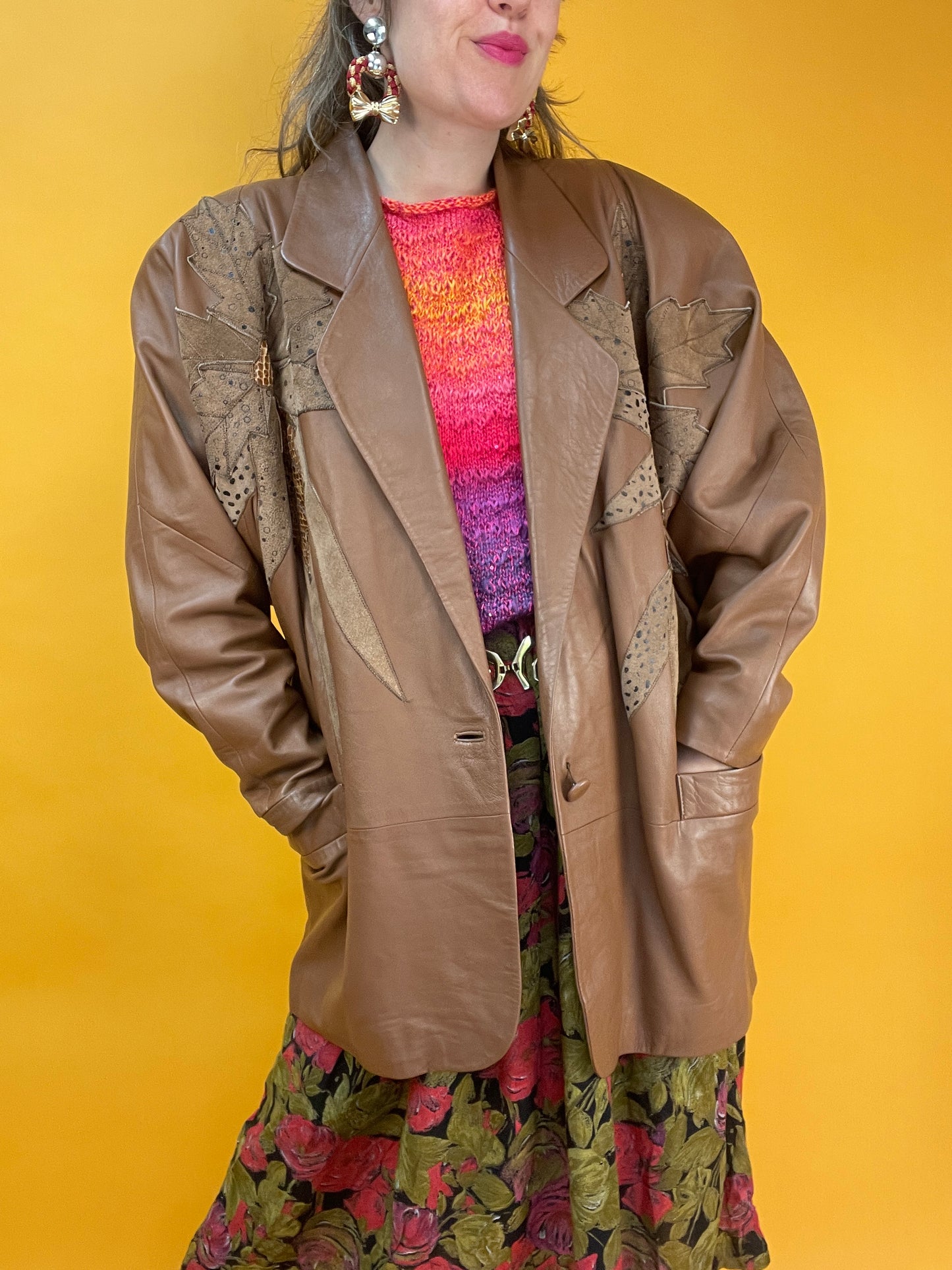 Cognacbraune 80s Lederjacke mit fetten Applikationen