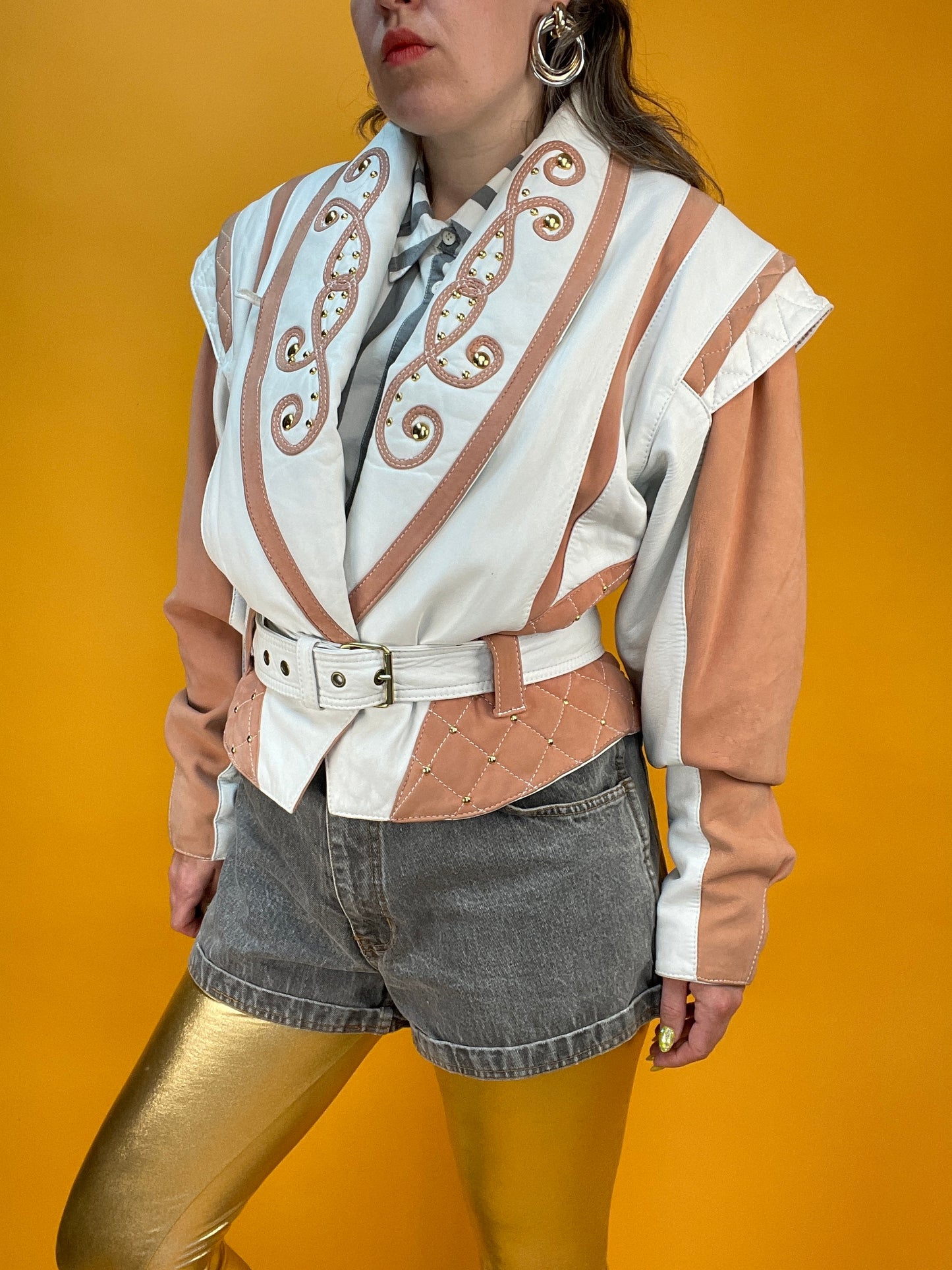 Roséfarbene 80s Patchwork-Lederjacke im edgy Bikerstil