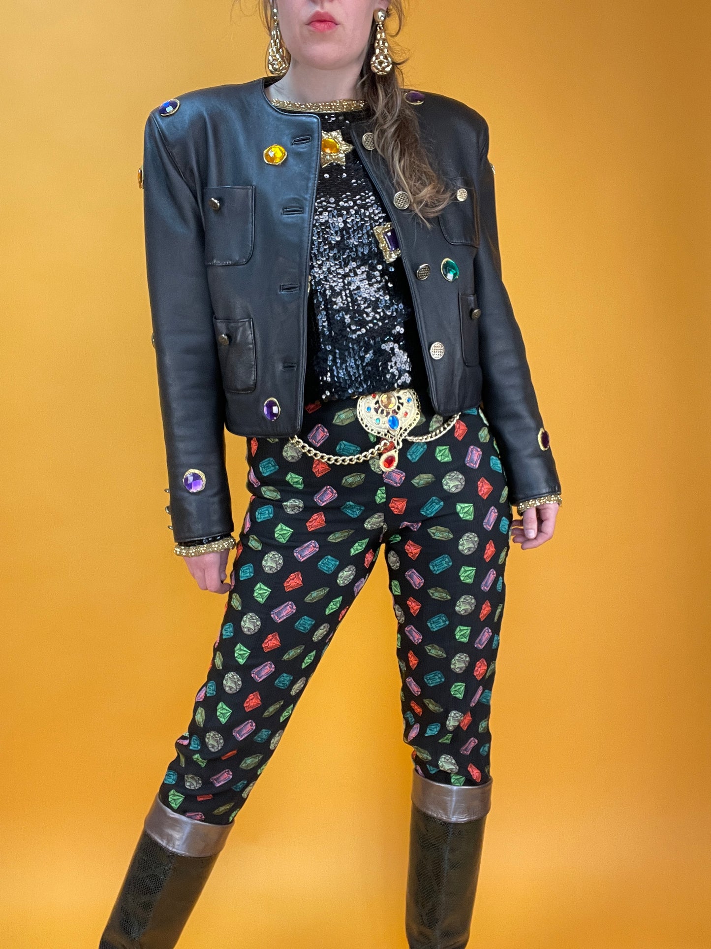 90s Lederjacke mit fettem Juwelenbesatz