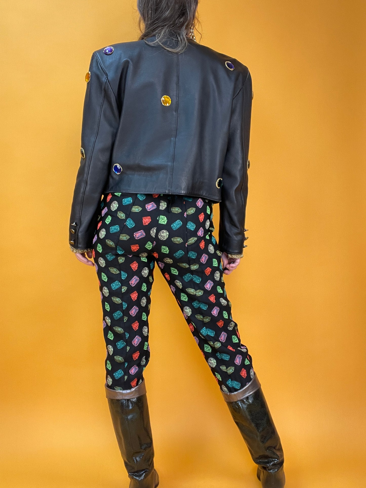 90s Lederjacke mit fettem Juwelenbesatz