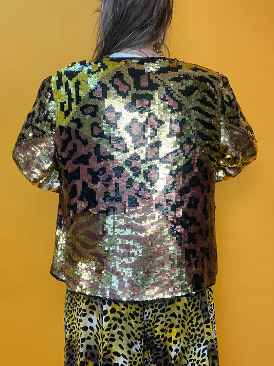 Luxuriöse Paillettenjacke mit all over Paillettenbesatz in Animalprintdesigns
