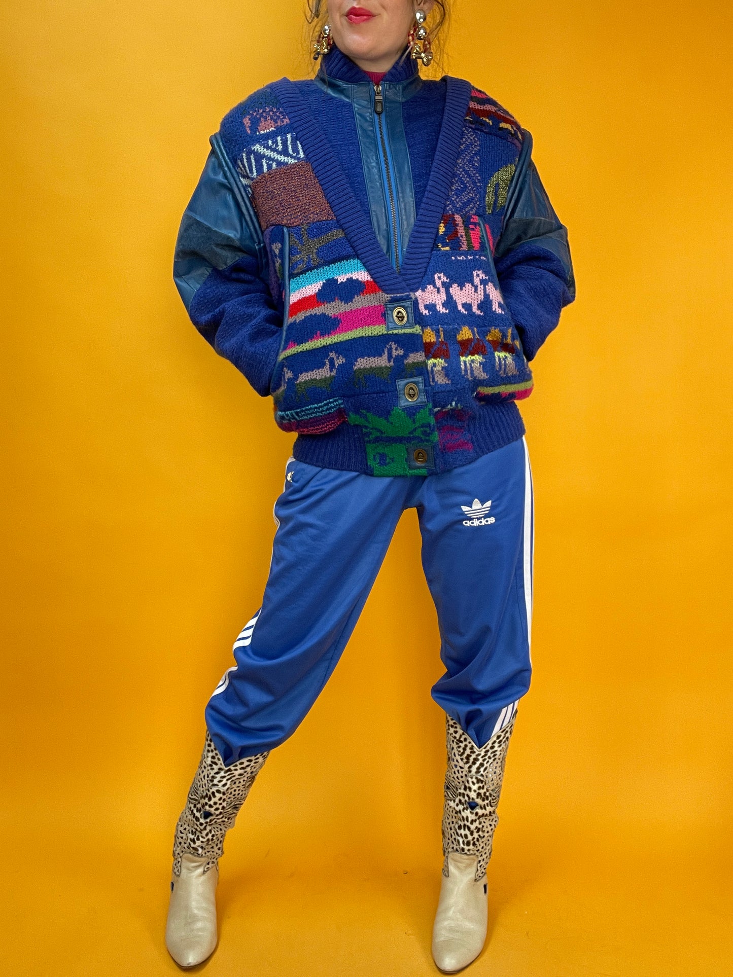 Tauros Patchworkjacke mit ausgefallenen Strickmotiven und Lederdetails