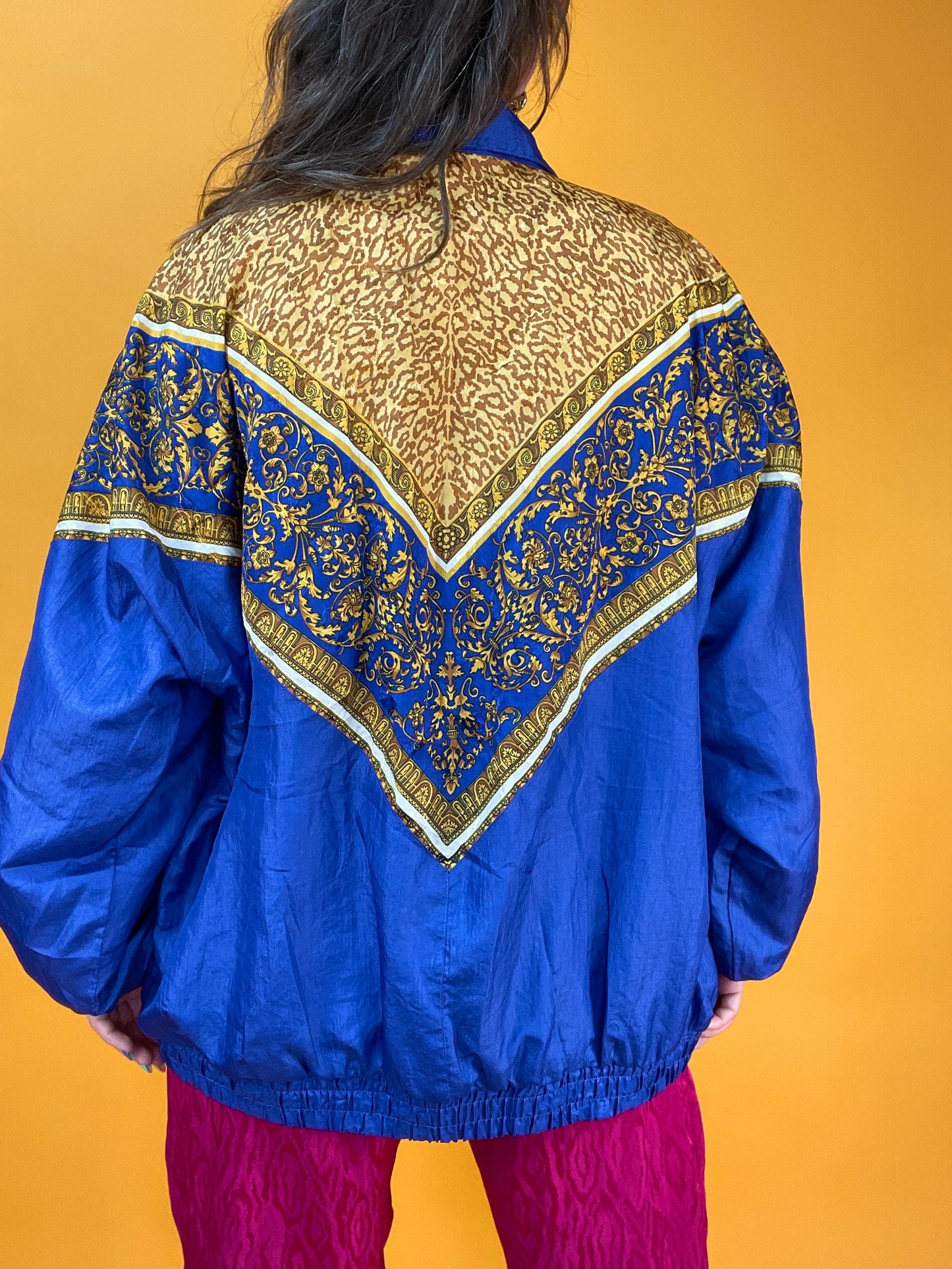 Königsblaue 80s Trainingsjacke mit Leoparden-Barockprint