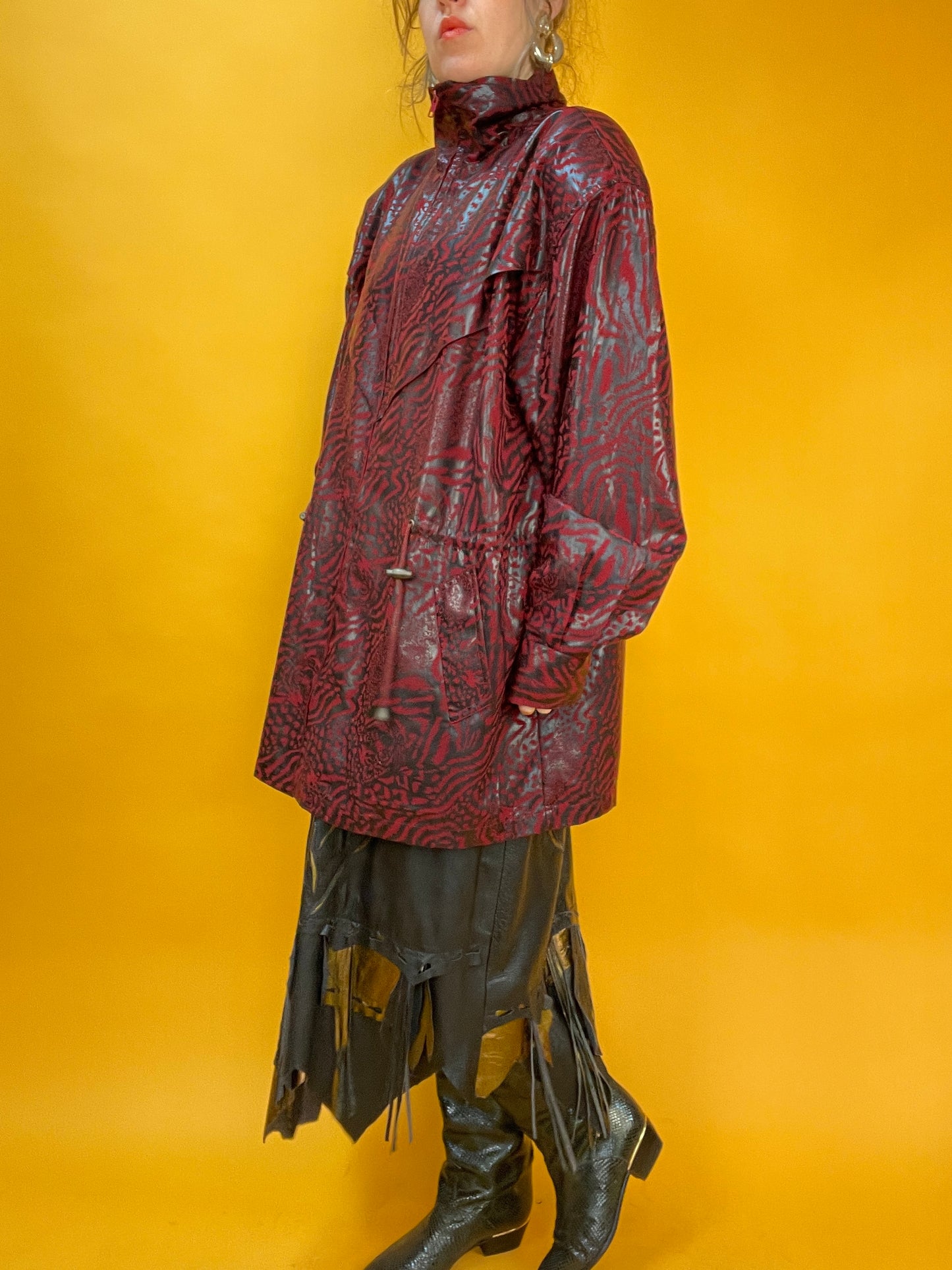 Dünne 80s/90s Übergangsjacke mit Wetlook-Animalprint