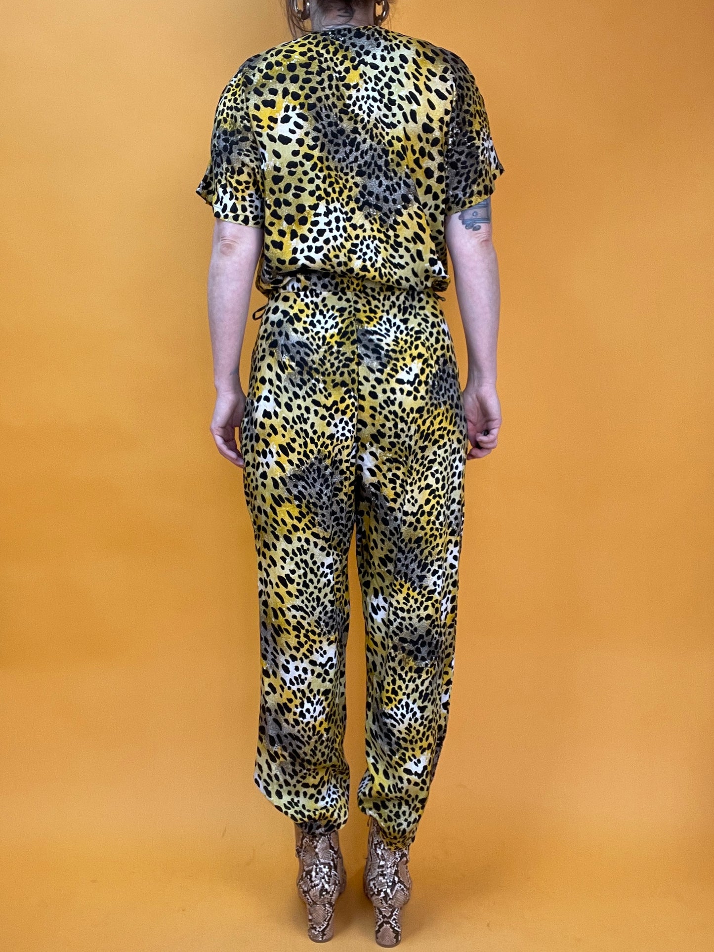 Knalliger 80s/90s Jumpsuit mit Leopardenprint