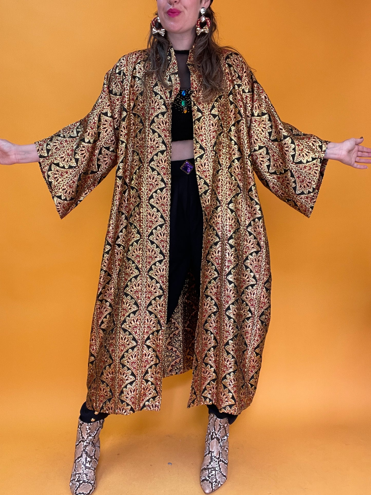 Famoser langer Kimono aus schimmerndem Lurex