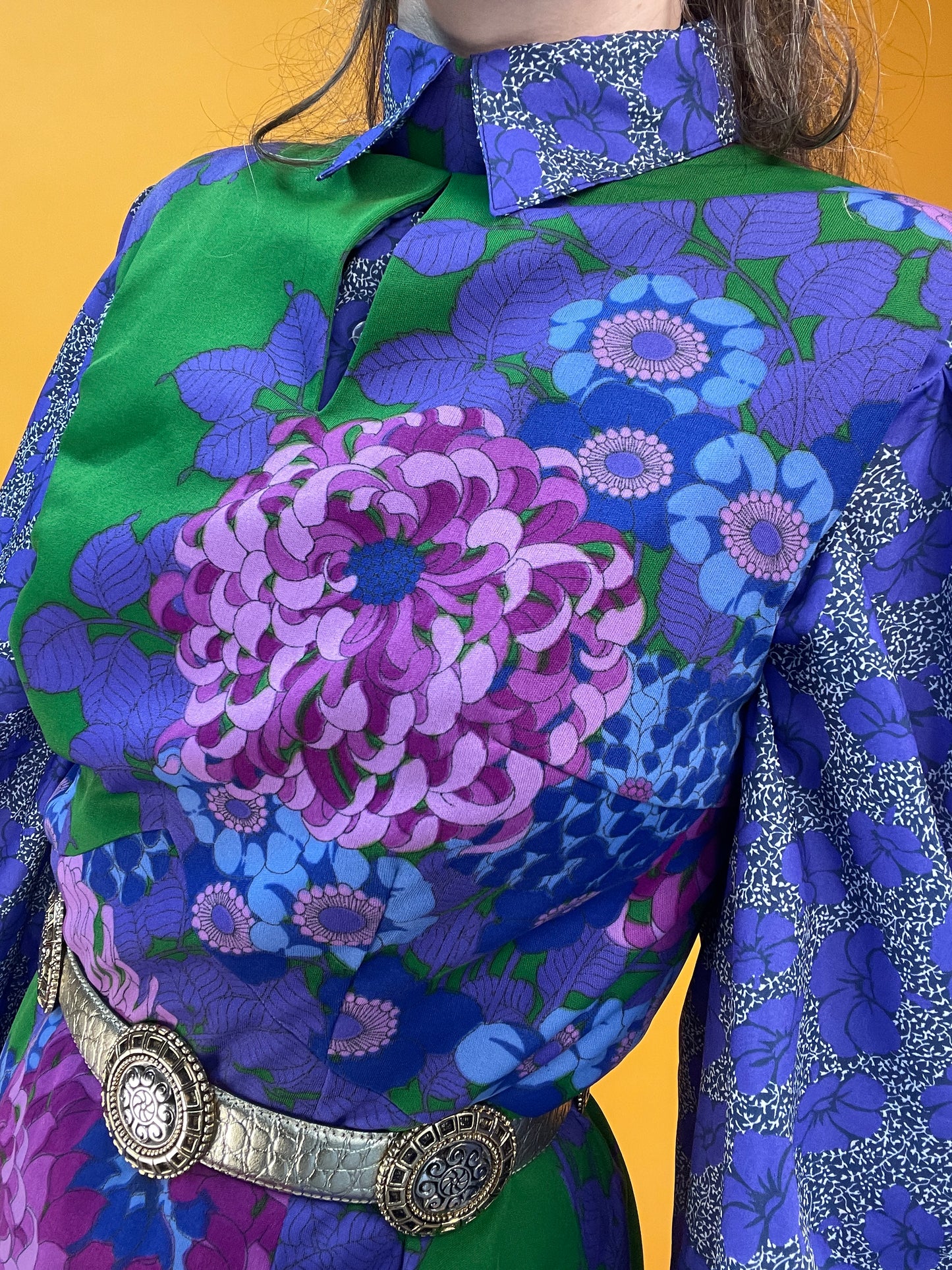 70s Maxikleid mit XXL Chrysanthemen-Print