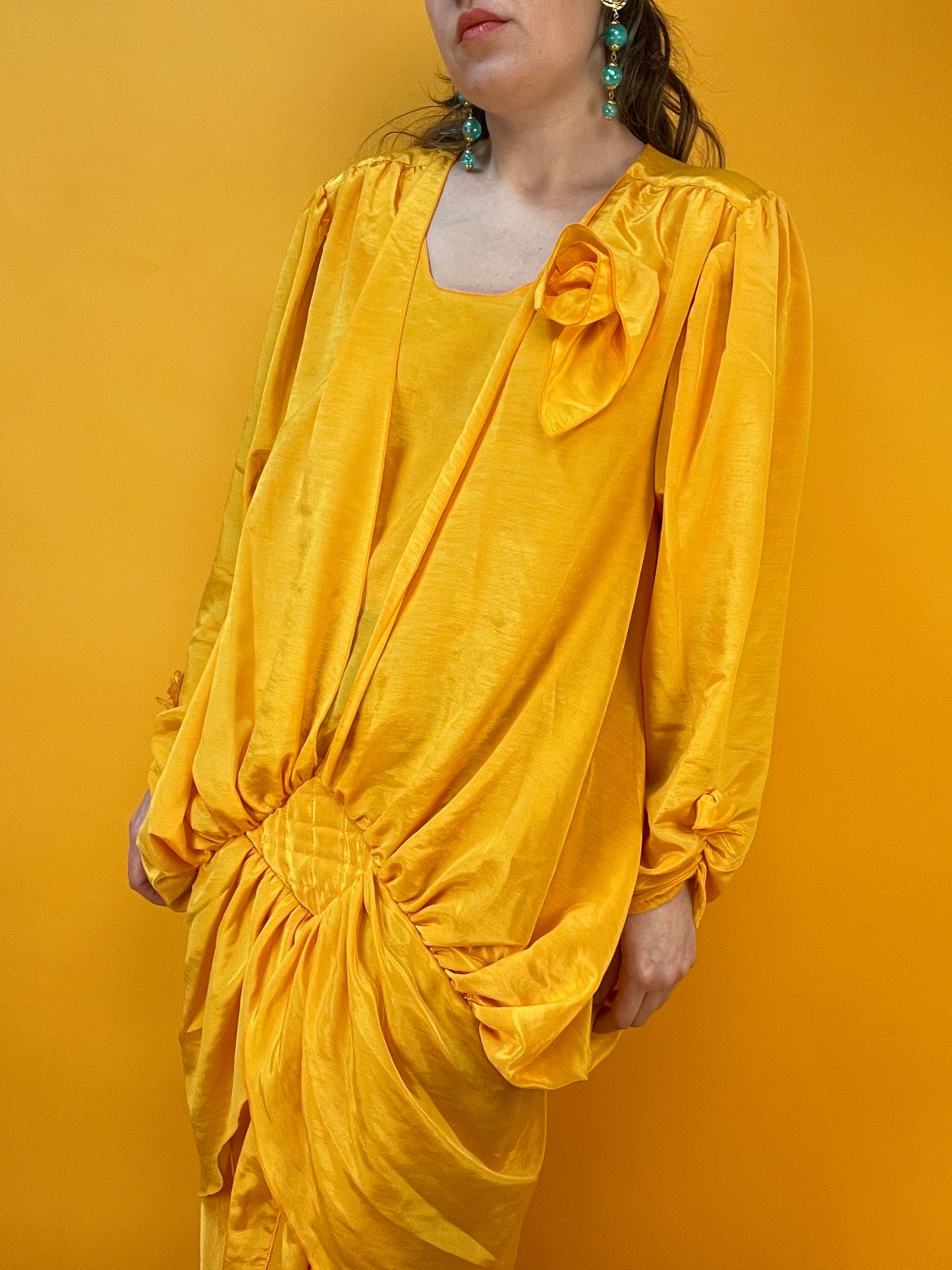 Eidottergelbes 80s Drapedress