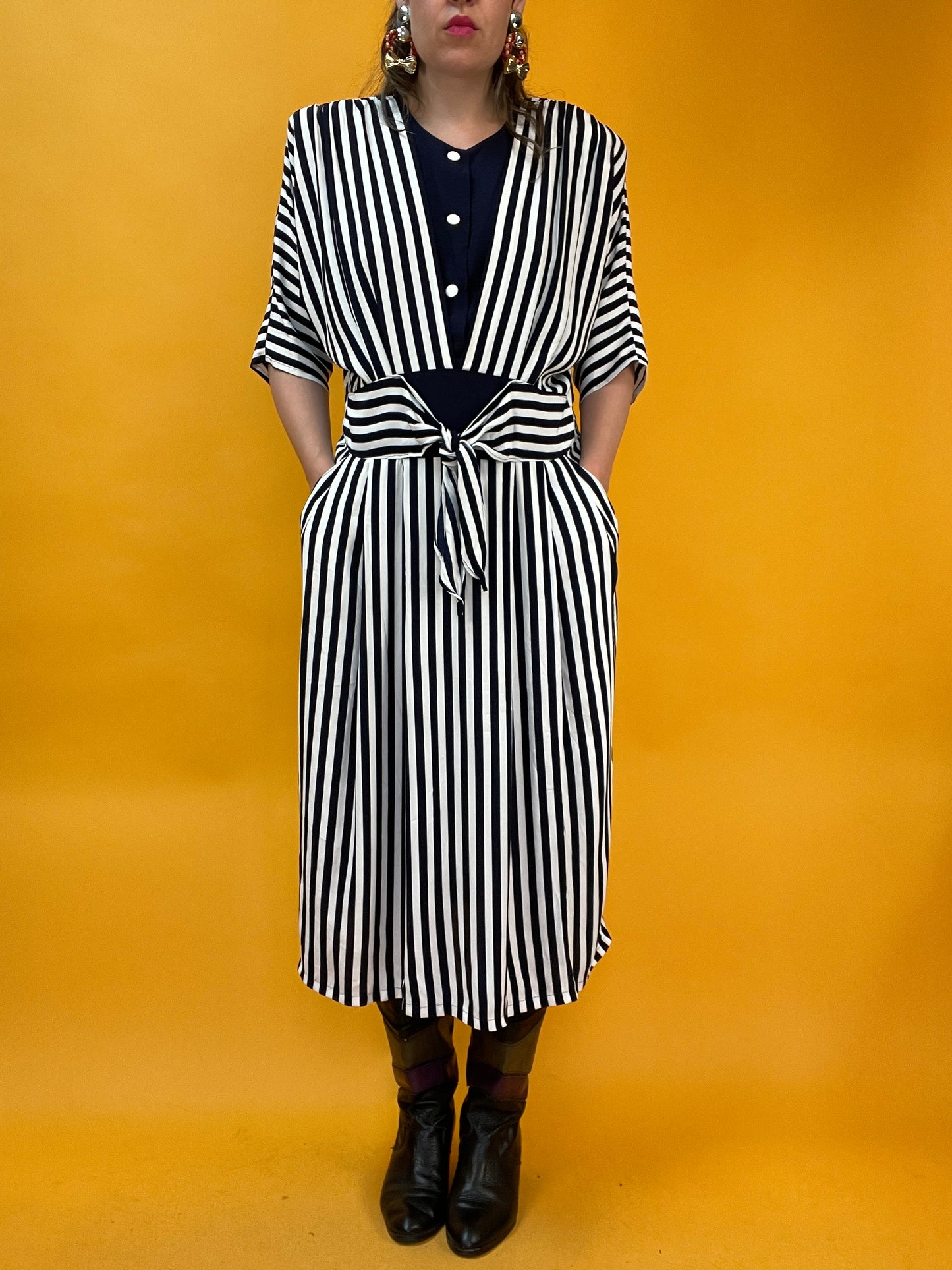 Elegantes 80s Sommerkleid im maritimen Streifenlook