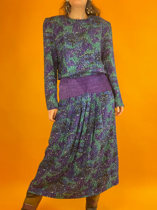 80s Blumenkleid mit lila Lederhüfte