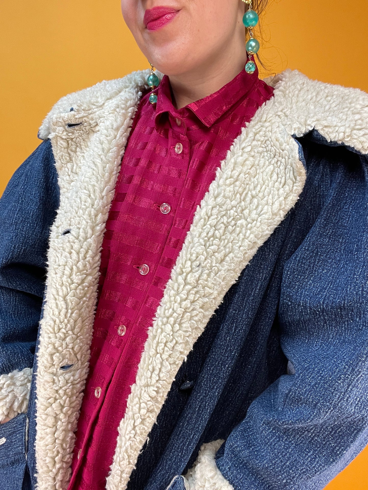 Handmade Denimmantel mit Kunstfellbesatz