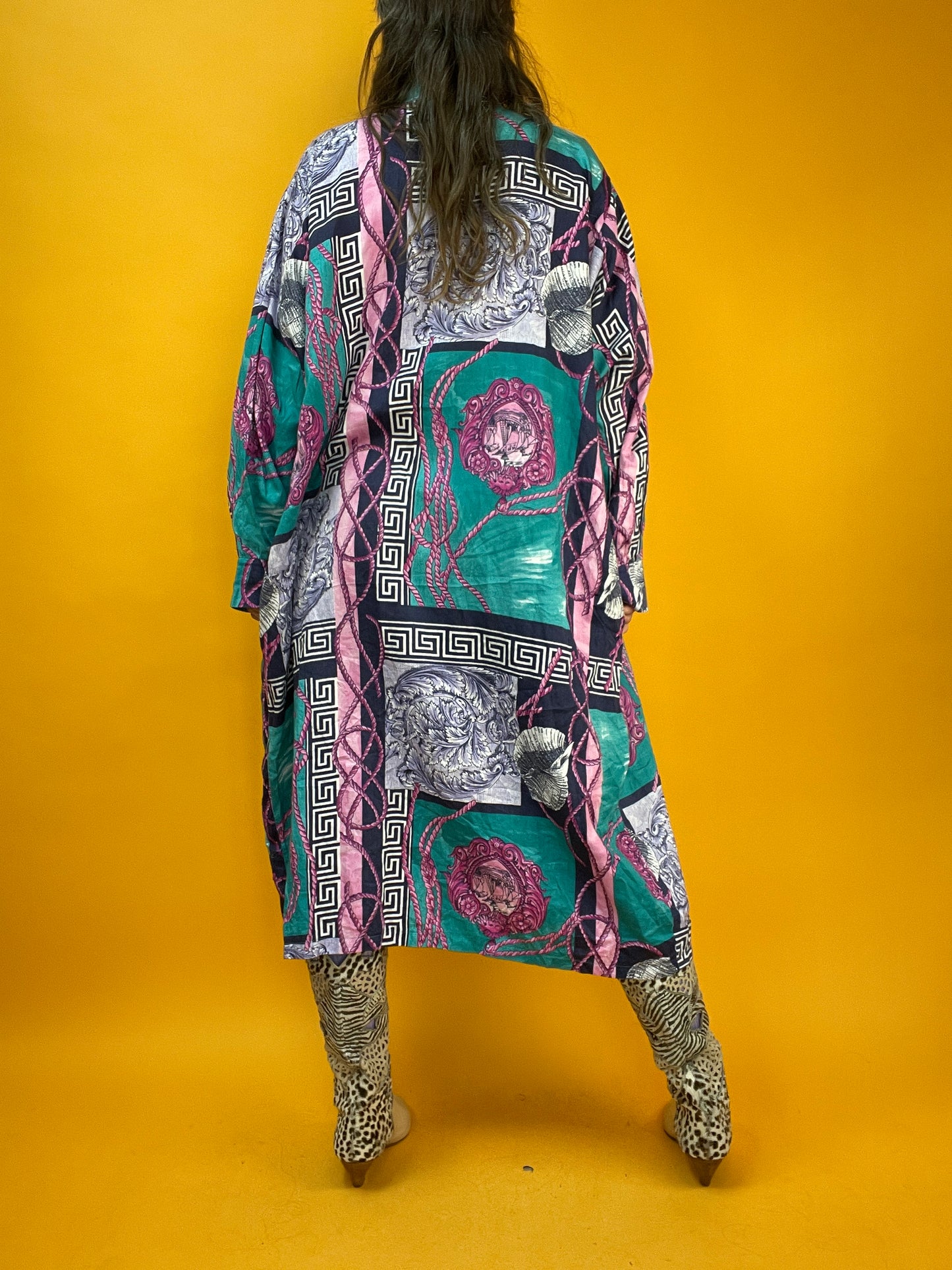 Morning-Gown aus flanelligem Material mit 80s/90s signature Barockprint