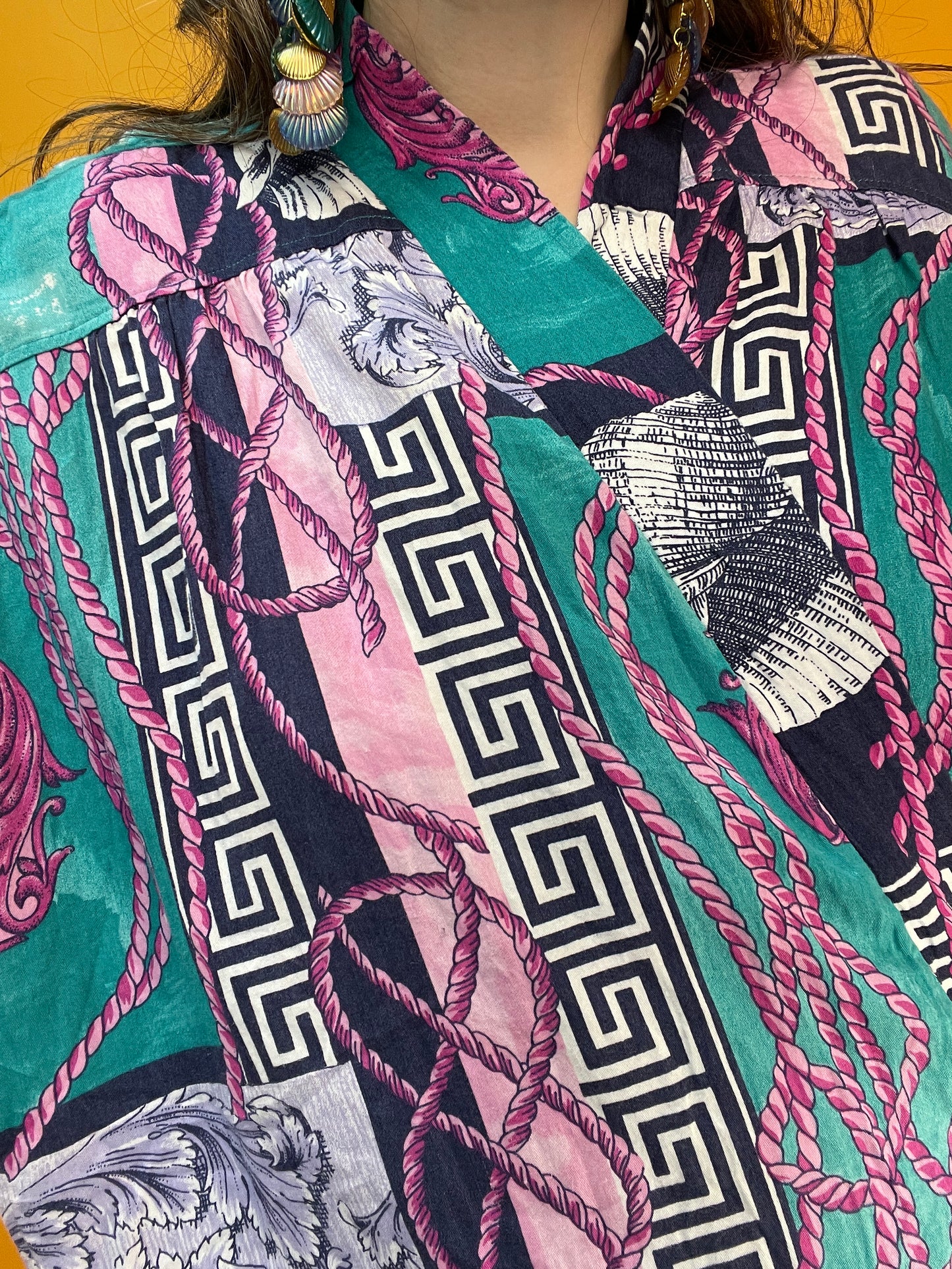Morning-Gown aus flanelligem Material mit 80s/90s signature Barockprint