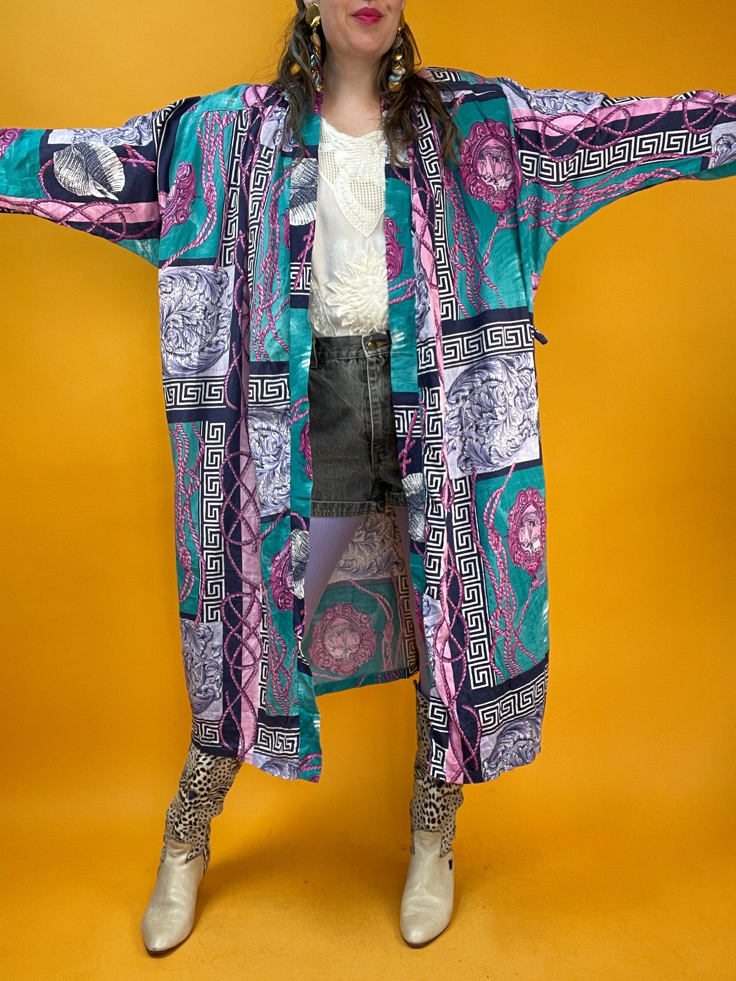 Morning-Gown aus flanelligem Material mit 80s/90s signature Barockprint