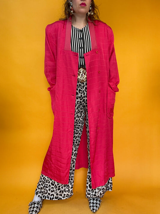 Knallpinker Frühlingsmantel mit glänzendem Strukturgewebe