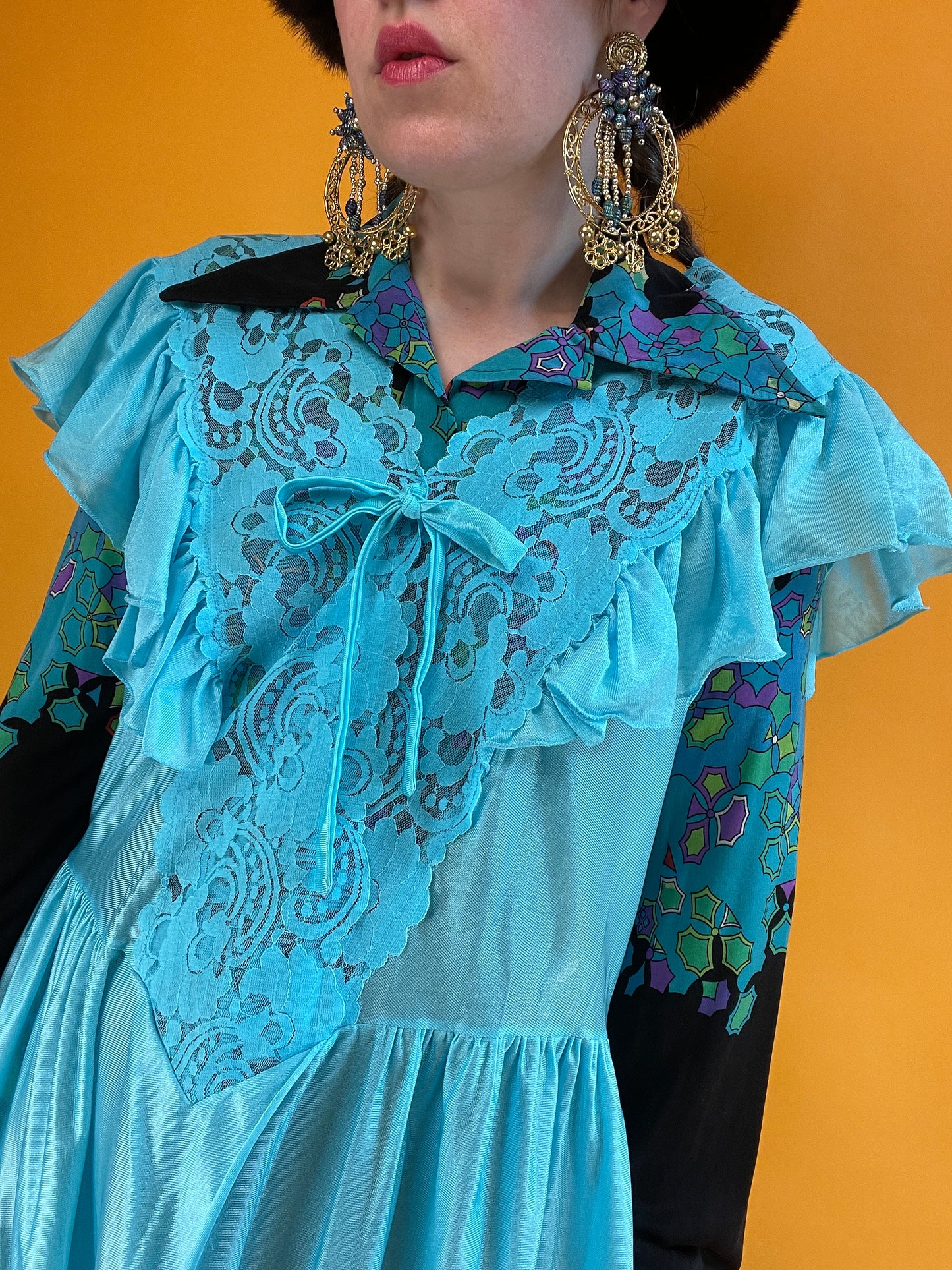 80s Nightgown mit opulentem Spitzenbesatz