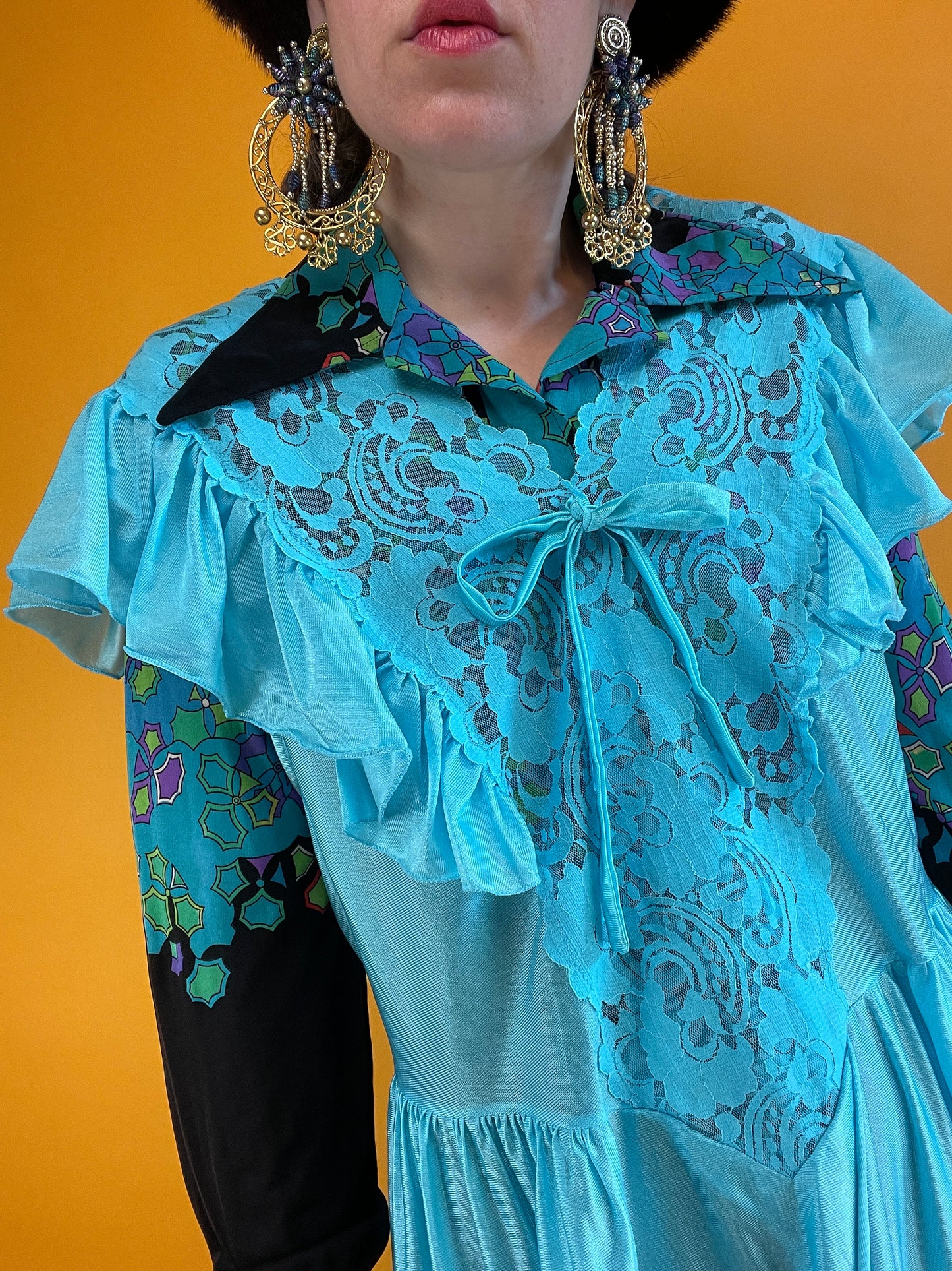 80s Nightgown mit opulentem Spitzenbesatz