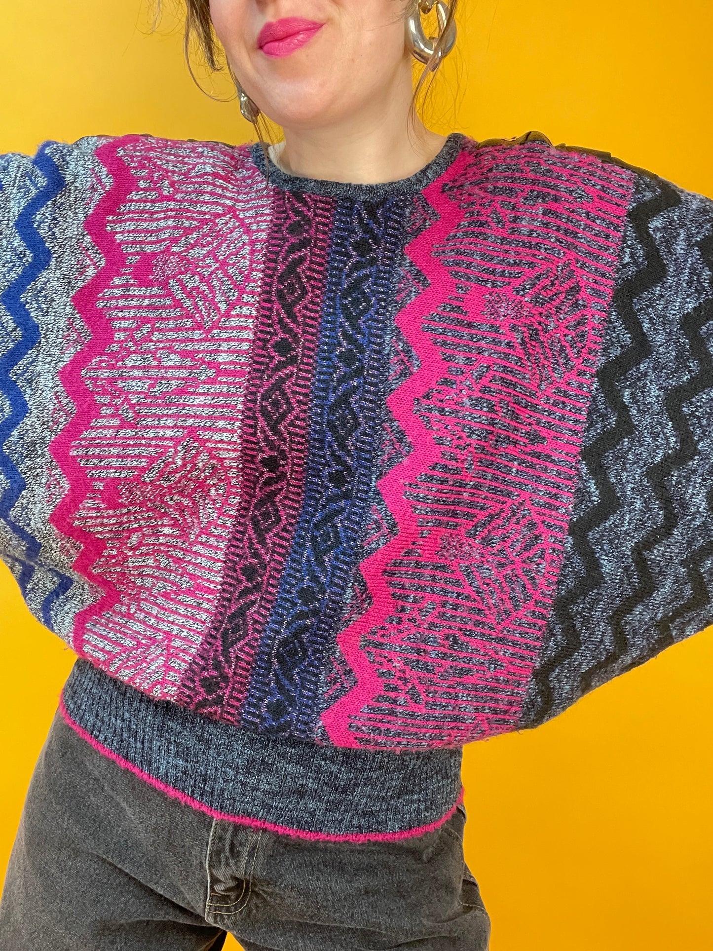 Lässiger 80s Fledermaus-Sweater mit supercoolem Strickmuster