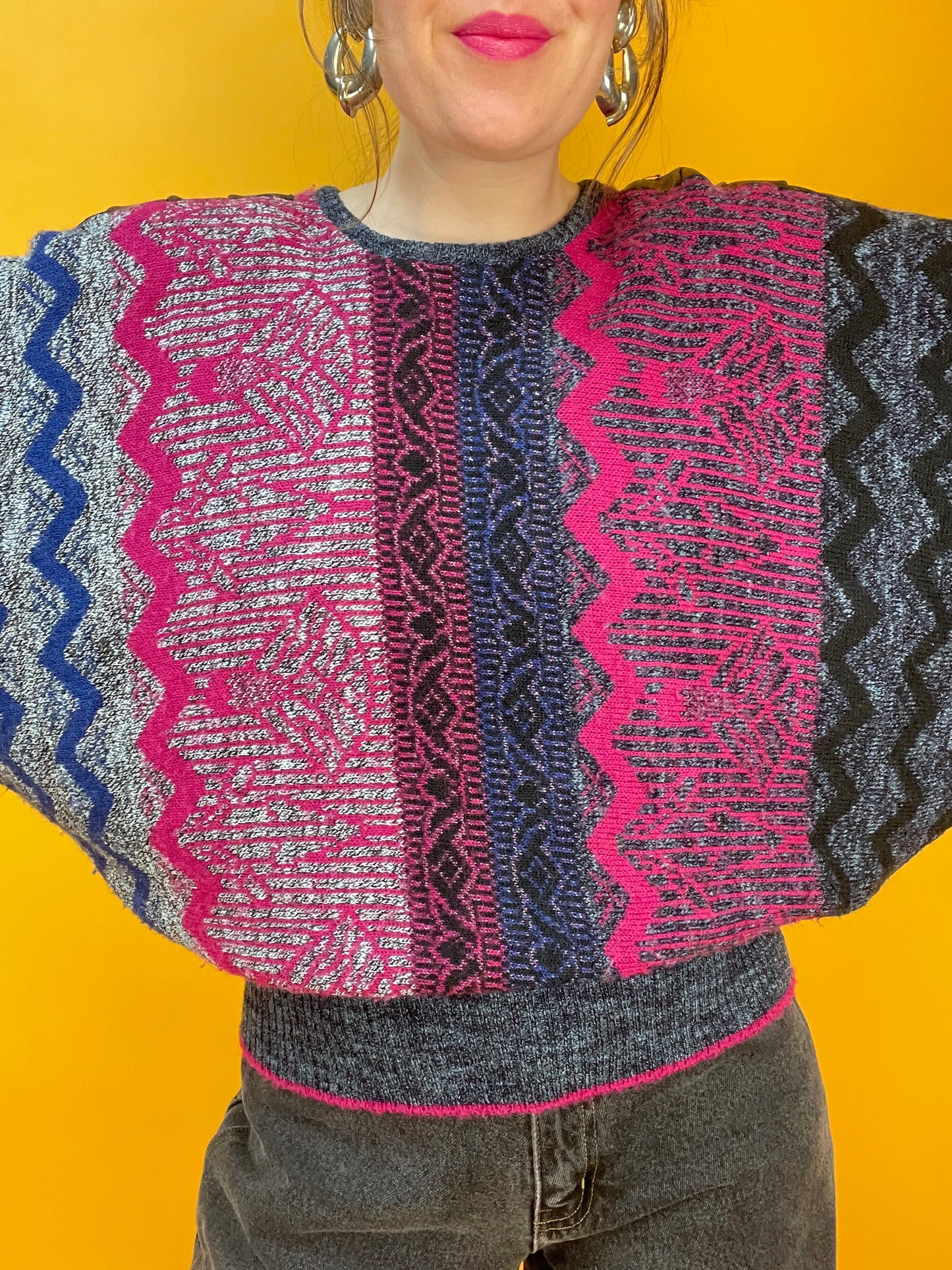 Lässiger 80s Fledermaus-Sweater mit supercoolem Strickmuster