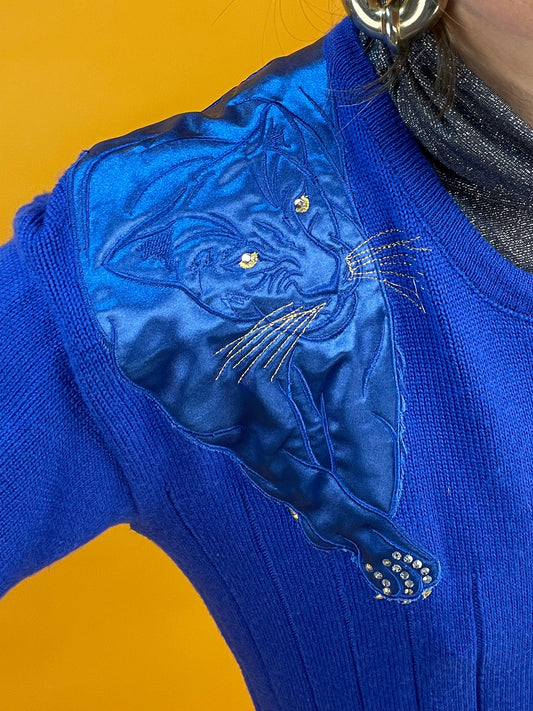 80s/90s Strickpulli in Königsblau mit Wildkatzen-Satin-Applikation
