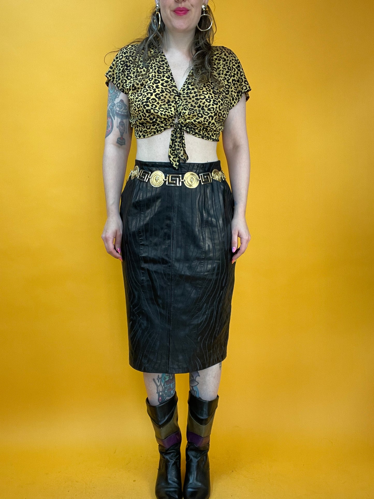 80s Lederrock mit edgy eingestanztem Tigermuster