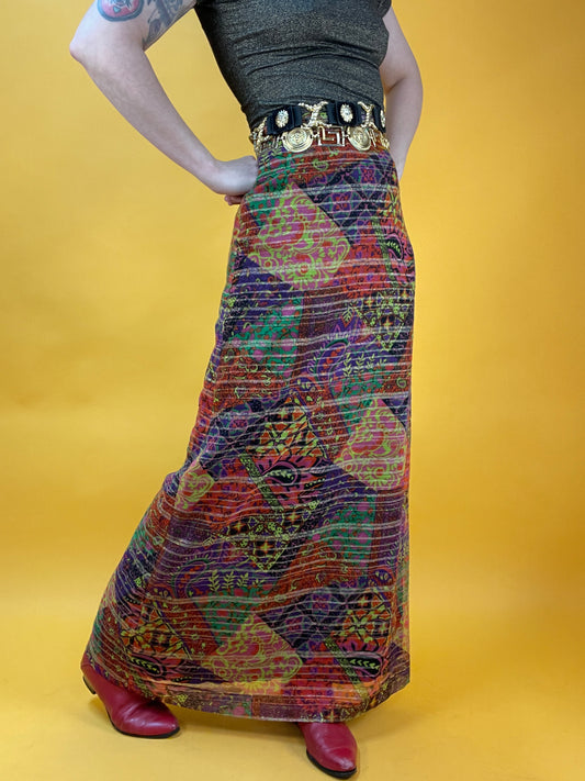 Groovy Maxirock mit Neon Patchworkprint und Goldfäden