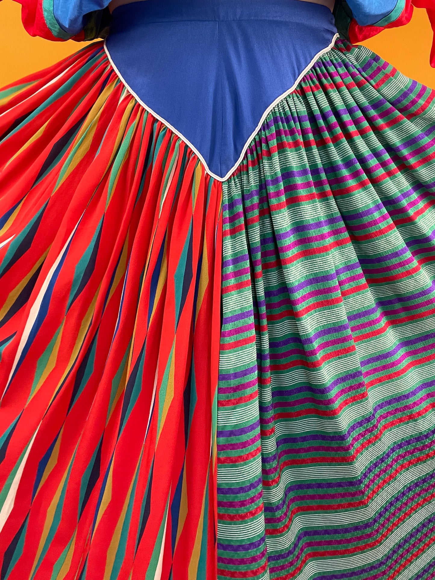 Funky handmade Midirock aus supercoolen Knüllerprints