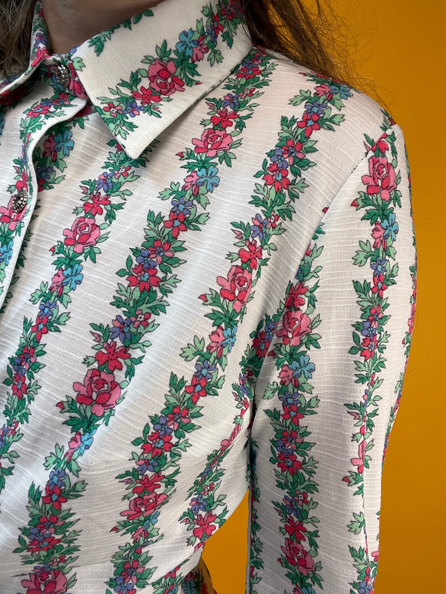 Anmutiges 70s Set mit allerschönstem Blumenprint
