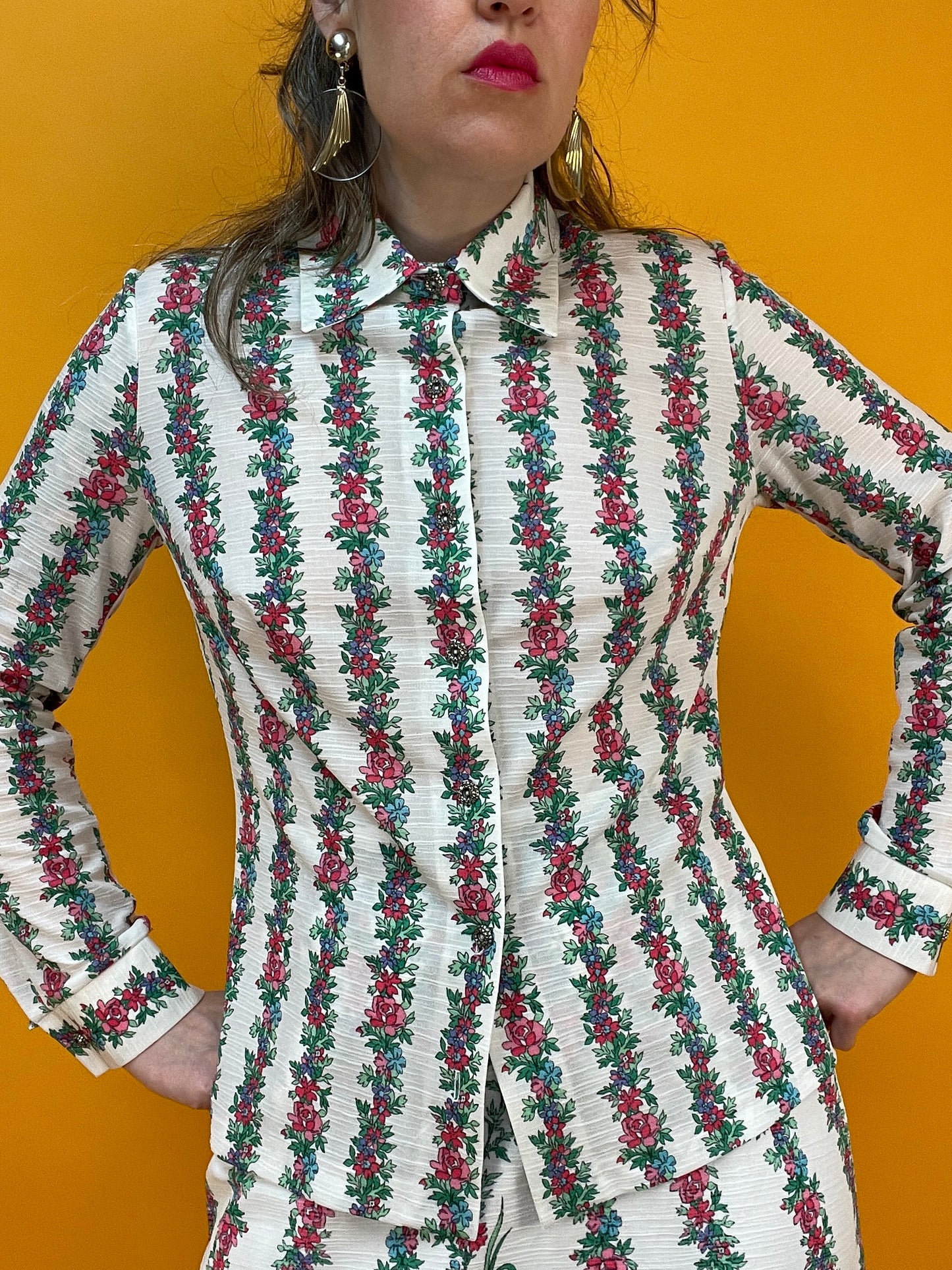 Anmutiges 70s Set mit allerschönstem Blumenprint