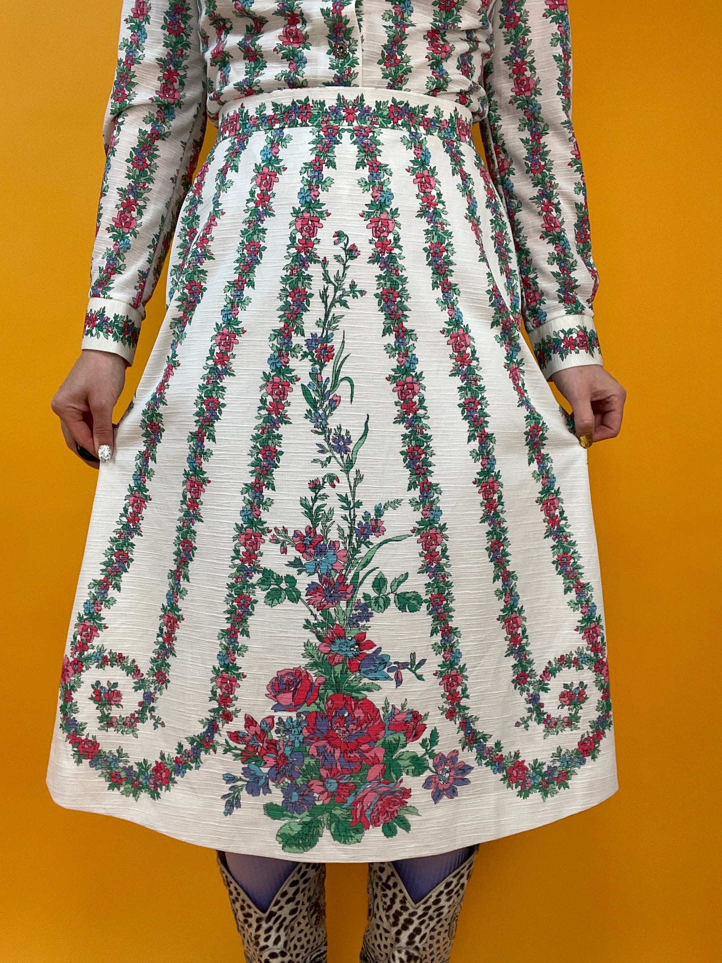 Anmutiges 70s Set mit allerschönstem Blumenprint