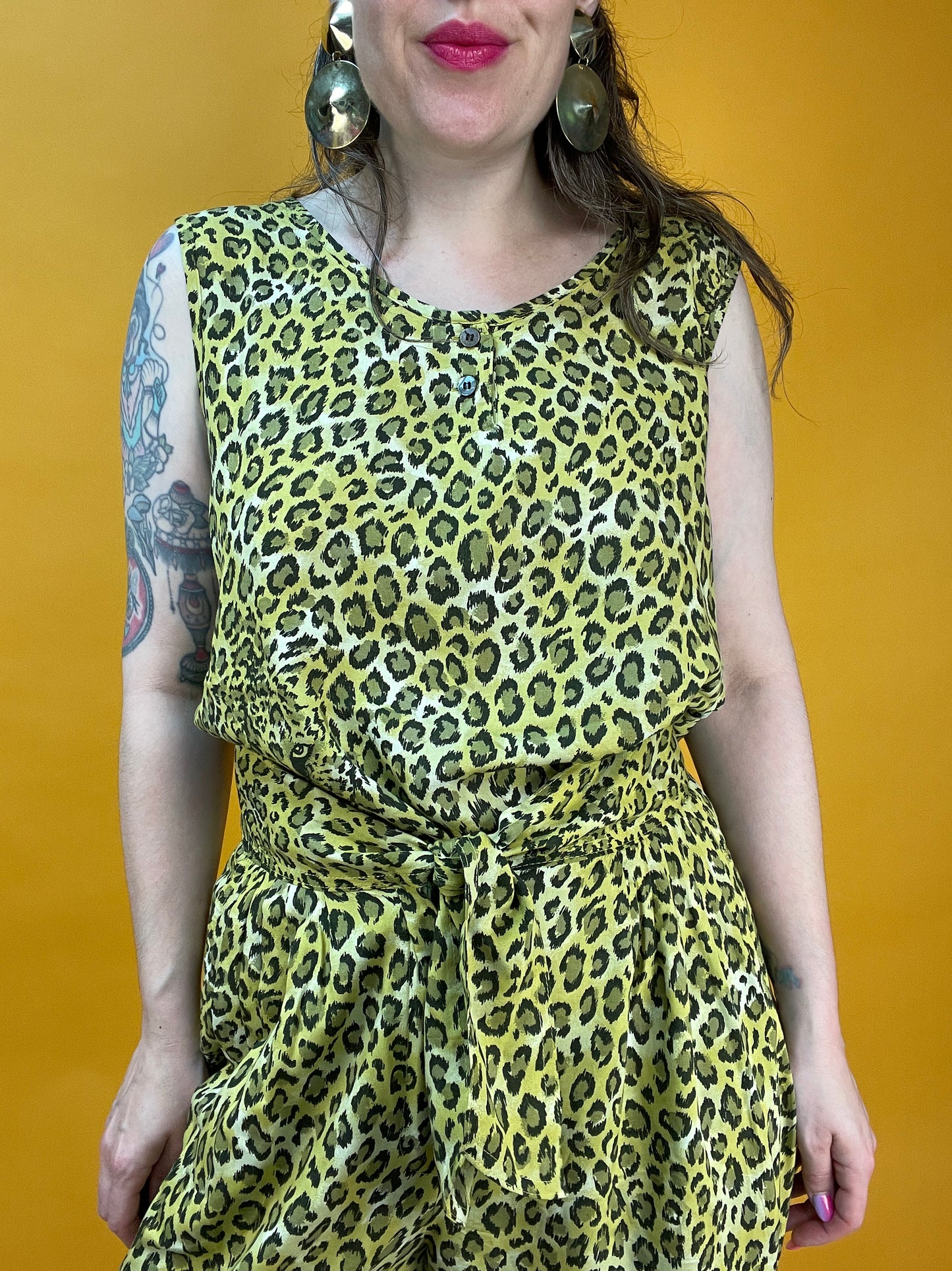 80s/90s Zweiteiler aus Hose und Top mit funky Leoprint