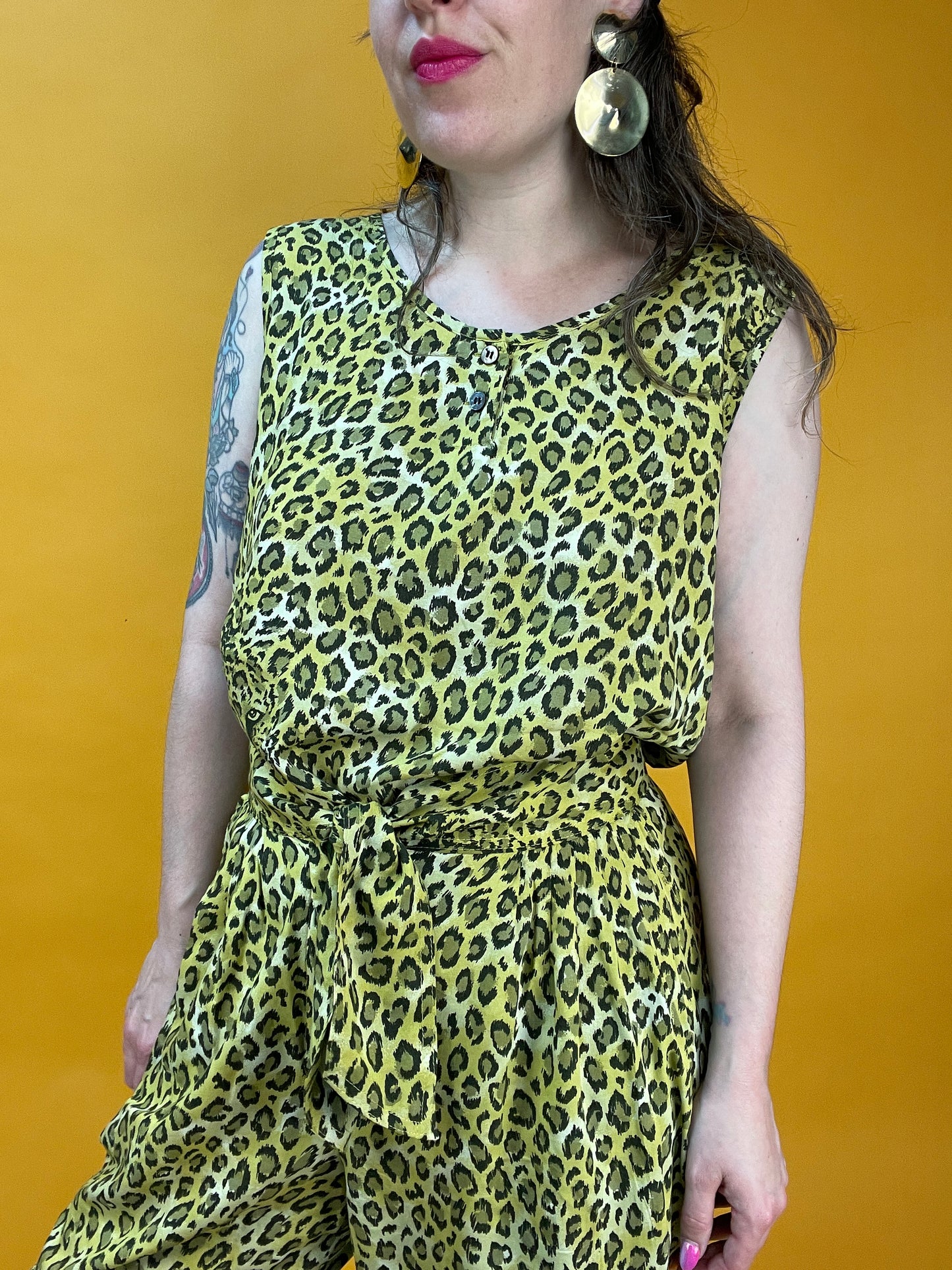 80s/90s Zweiteiler aus Hose und Top mit funky Leoprint