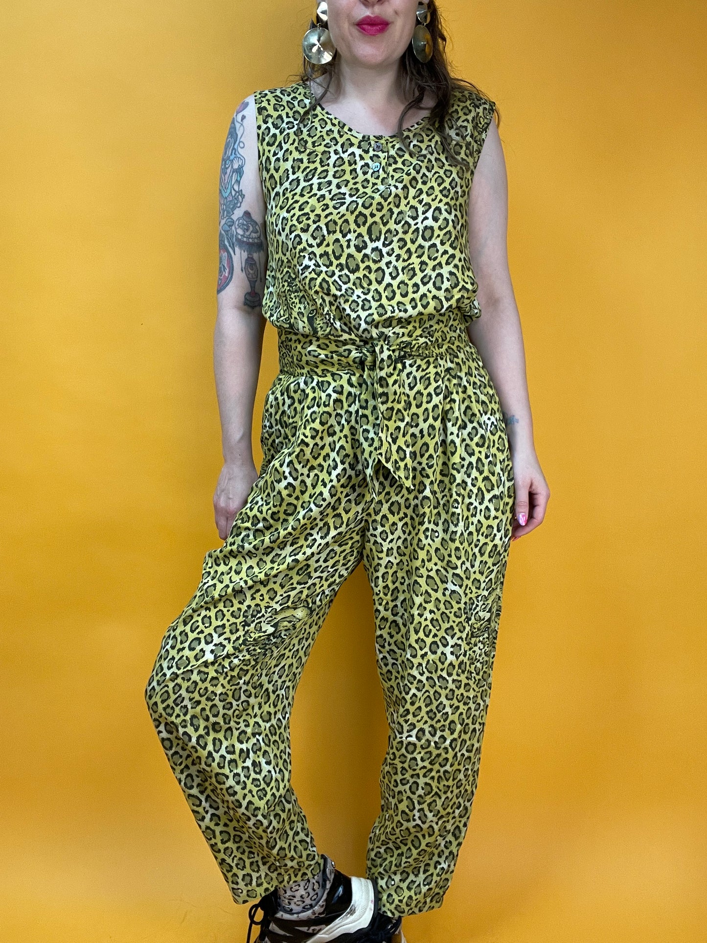 80s/90s Zweiteiler aus Hose und Top mit funky Leoprint