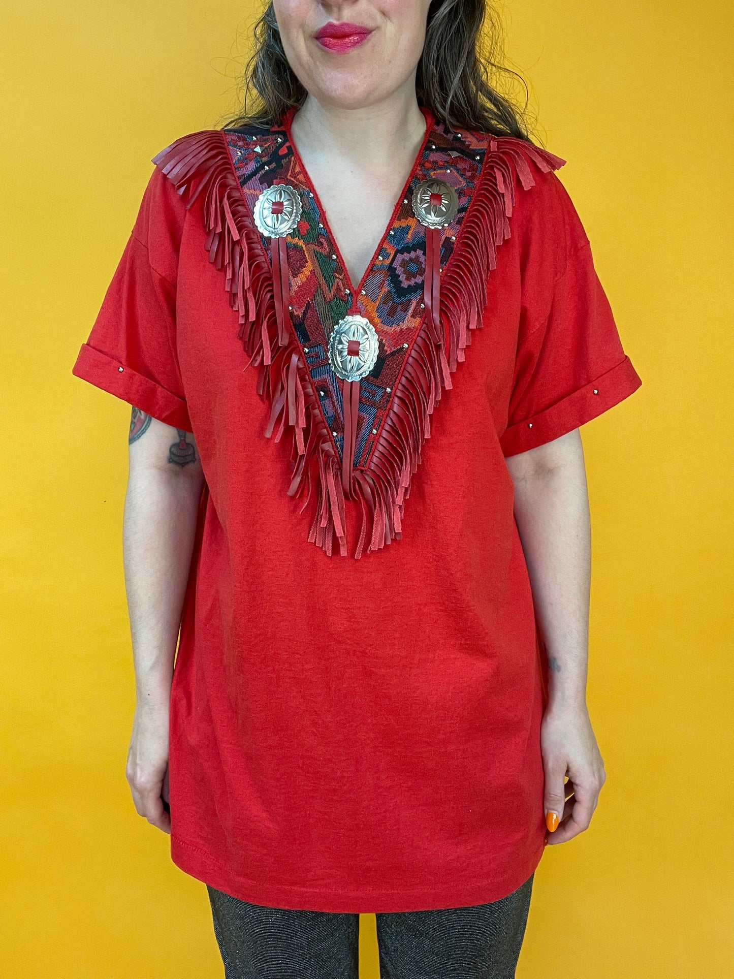 Western-T-Shirt mit Fransen und Nieten