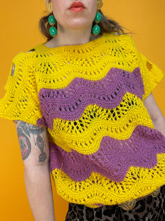 Fröhliches 70s Häkelshirt