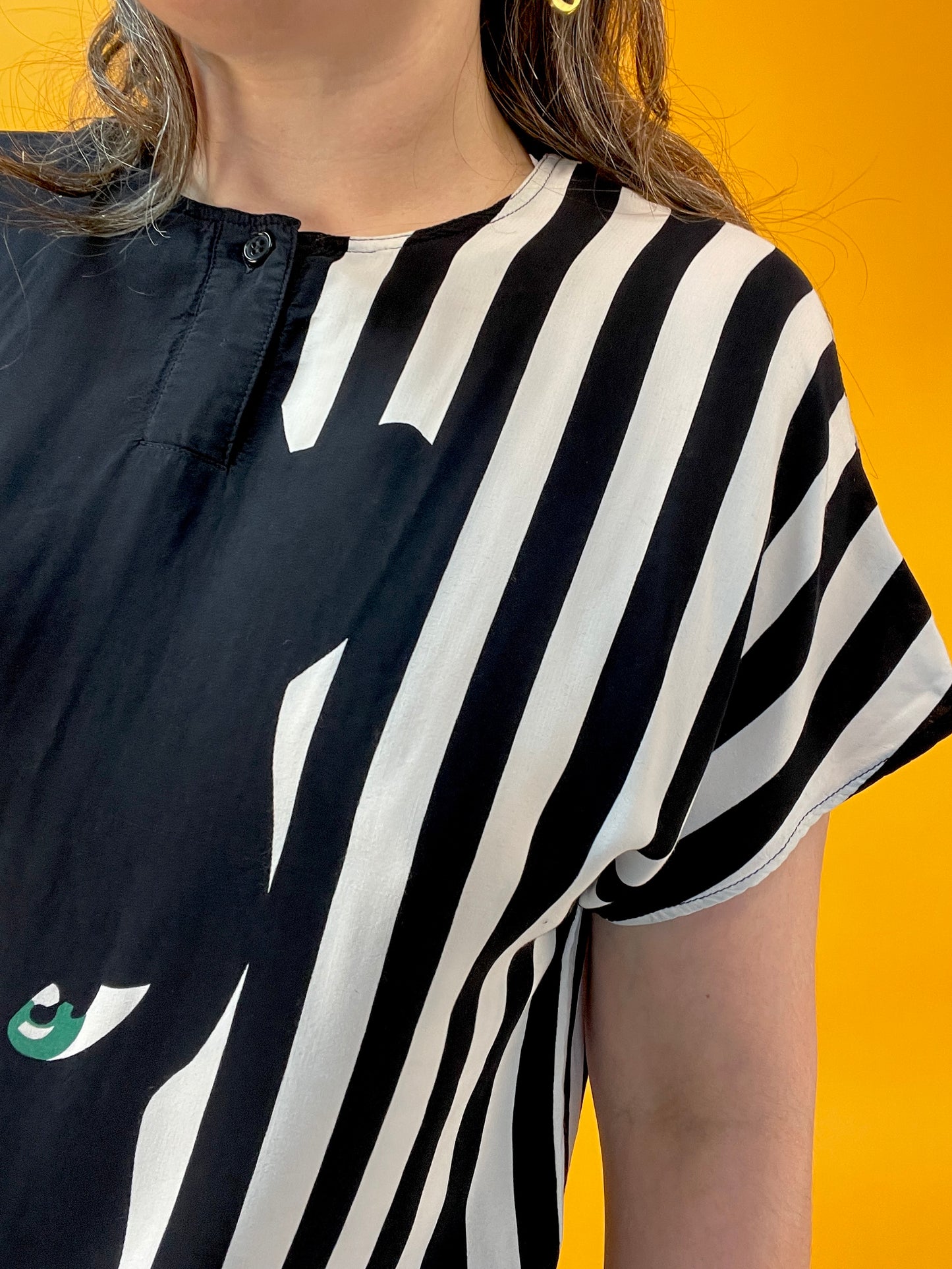 Designer 80s Sommershirt mit auffälligem Pantherprint von Otto Kern