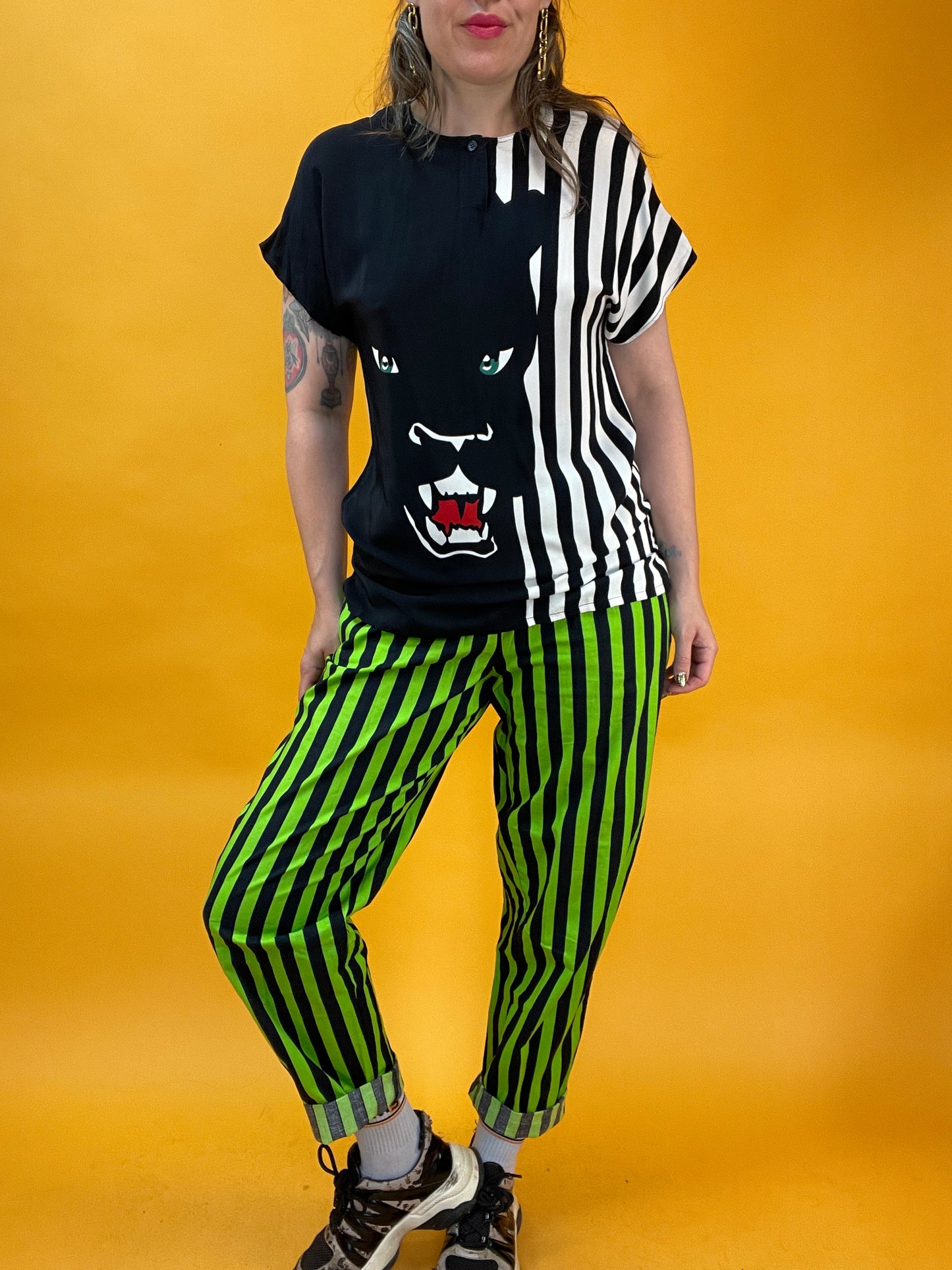 Designer 80s Sommershirt mit auffälligem Pantherprint von Otto Kern