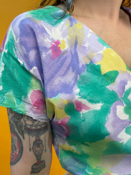 Sommerliches 80s/90s Blusenshirt mit tollem Pastellprint