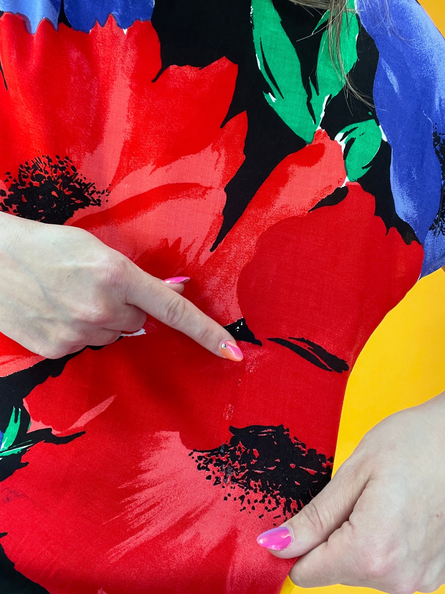 Knalliges Sommershirt mit XXL Mohnblumenprint