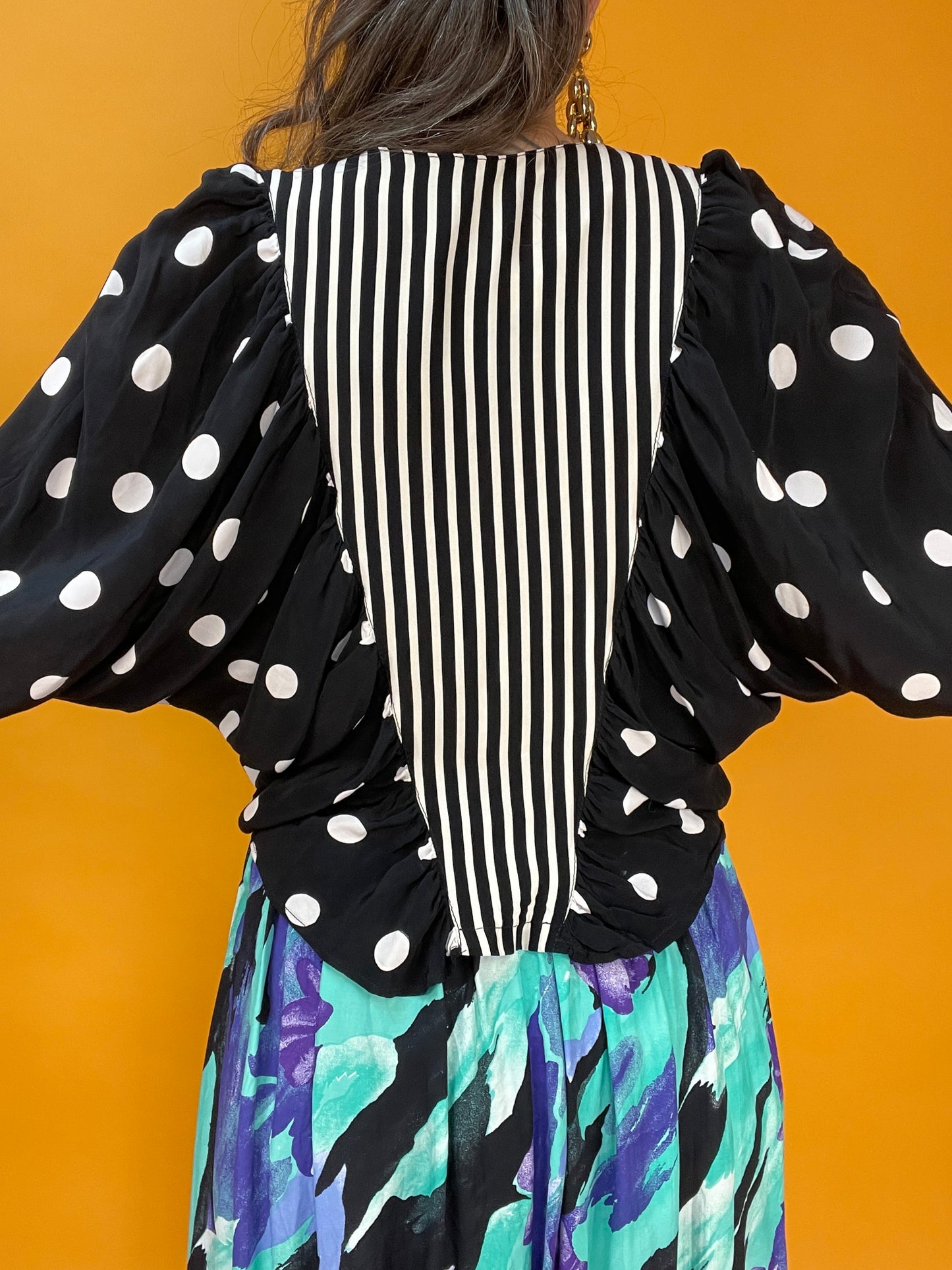 Ultracooles 80s Blusenshirt mit gerafft angesetzten Ärmeln